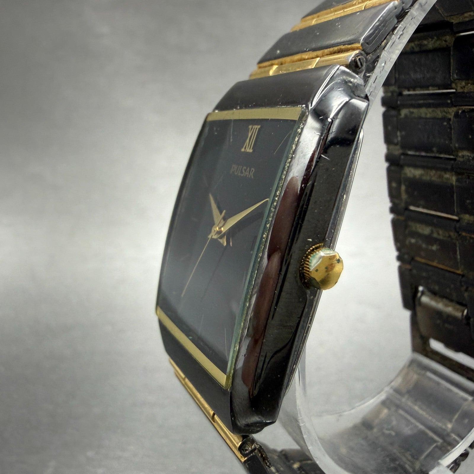 Seiko Pulsar Tank Watch Men 26mm Black Dial Black & Gold Tone Date New Bat2