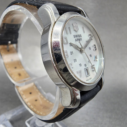 Victorinox Swiss Army Vivante Watch Women 28mm MOP Dial Steel Date Round New Bat4