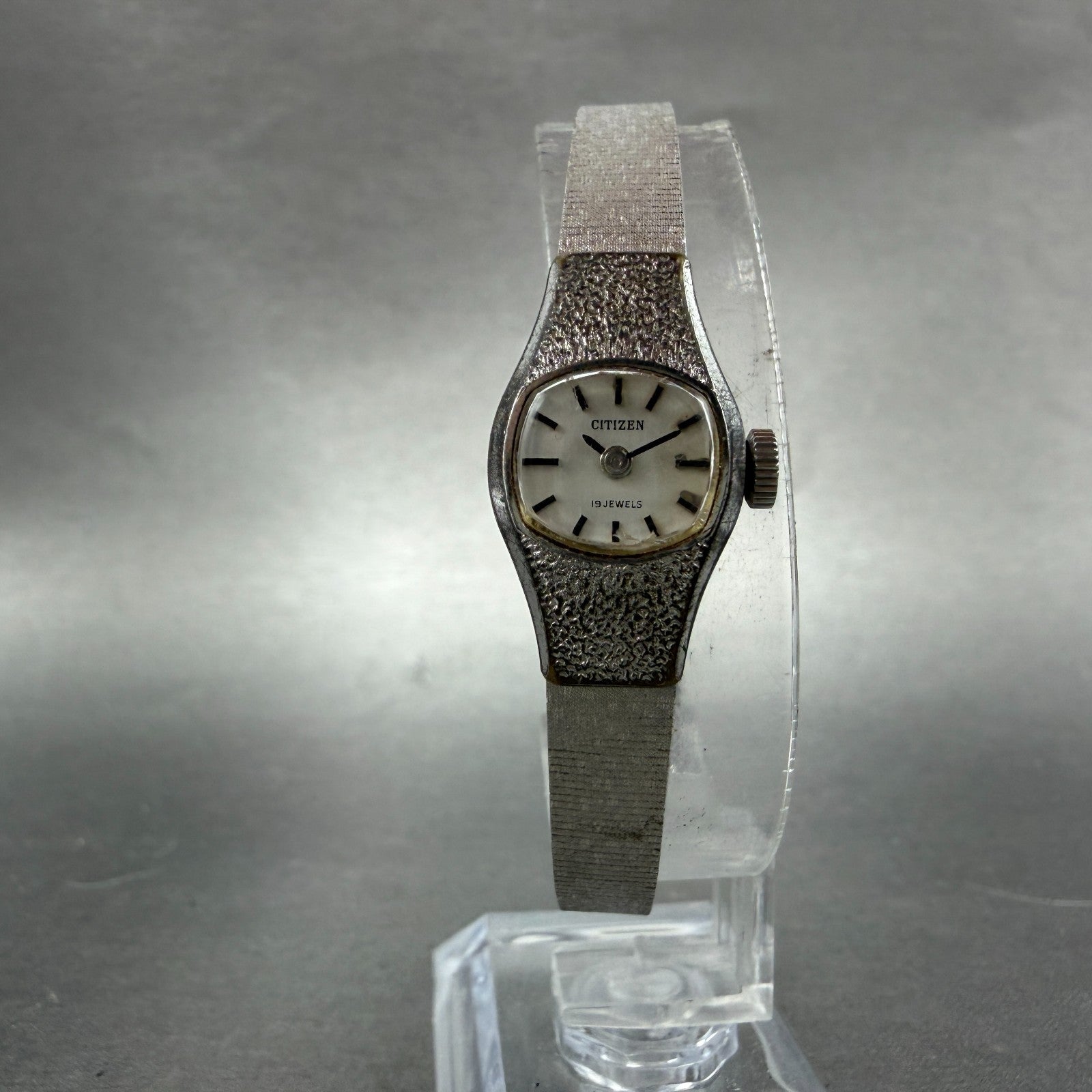 Citizen Watch Women 15mm Silver Dial Silver Tone Manual 4-671848 Runs Vintage5