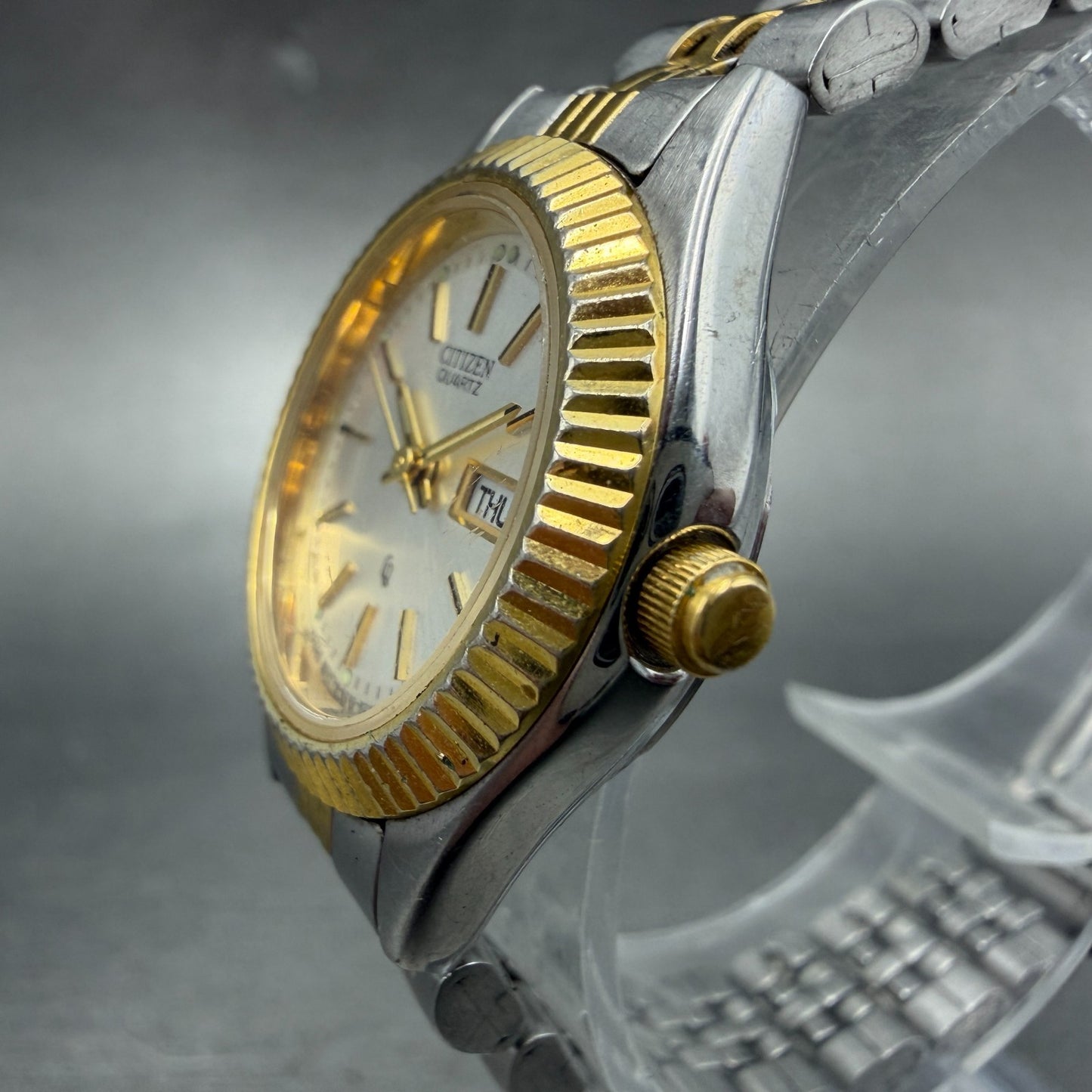 Citizen CQ Watch Women 25mm Silver Dial Two Tone Daydate 6000-R00413 New Batt KL2