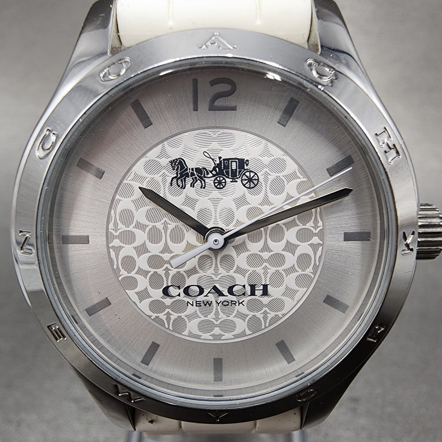Coach Maddy Watch Women 34mm White Dial Silver Tone Band New Battery1