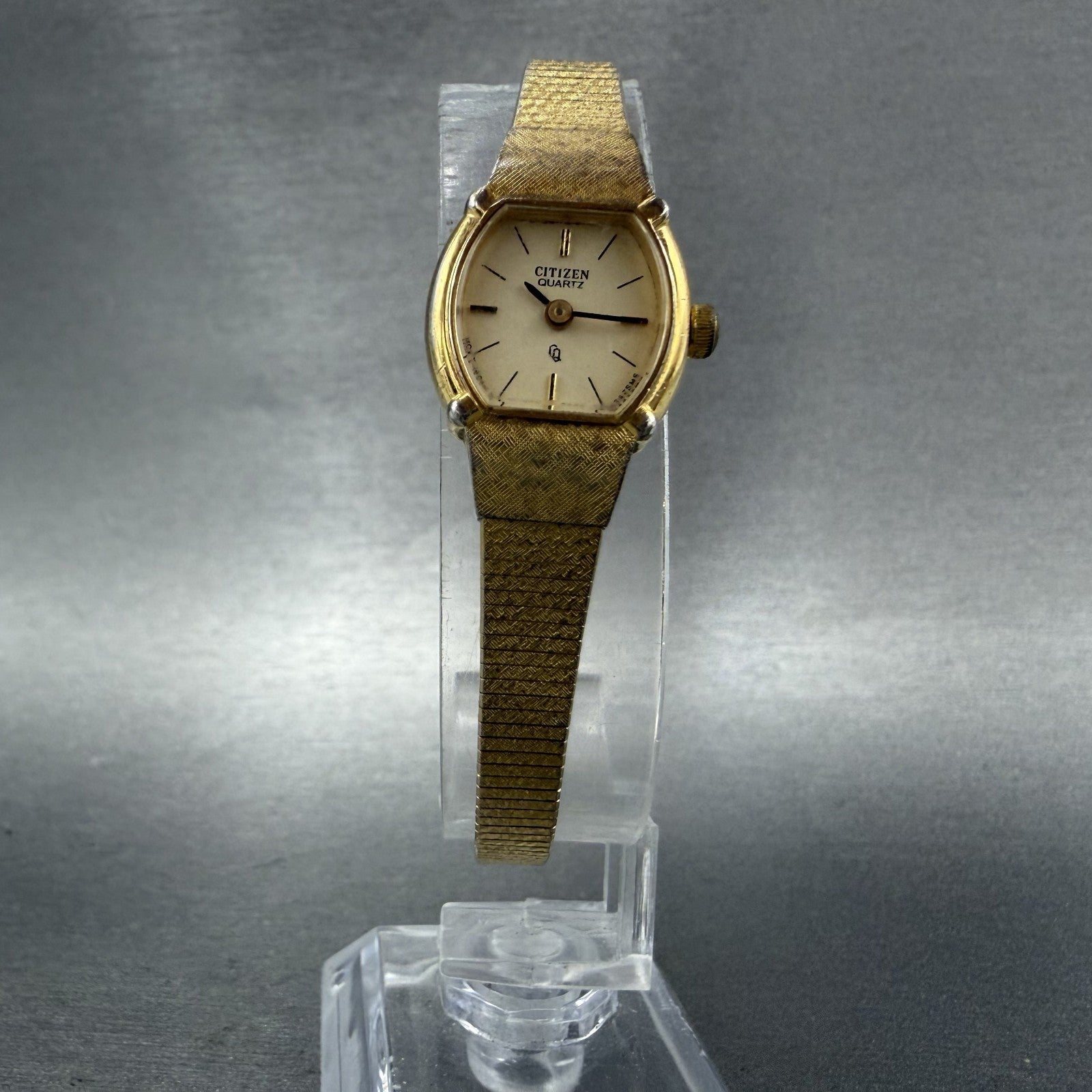 Citizen CQ Watch Women 17mm Champagne Dial Gold Tone Round New Battery VTG ABD5