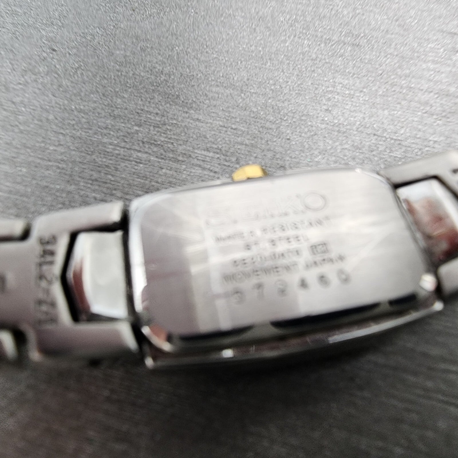 Seiko Watch Women 14mm White Dial Two Tone 2e200at0 New Battery9
