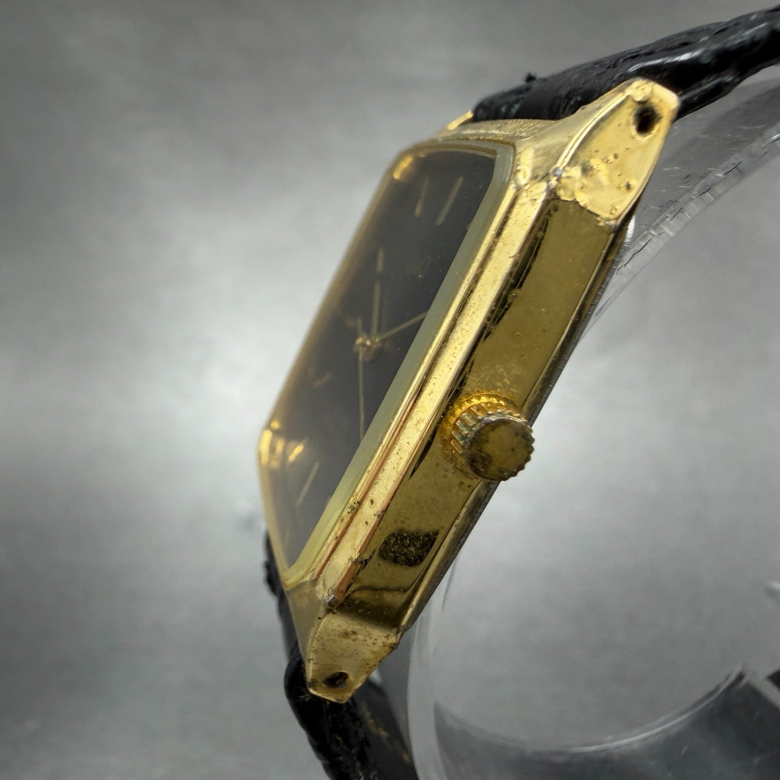 Citizen Q&Q tank Voken Watch Unisex 26mm Gray Dial Gold Tone Rectangle New Batt2