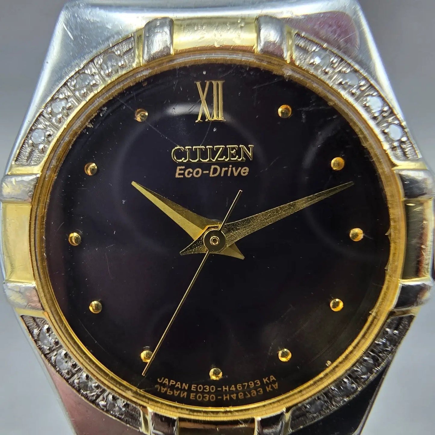 Citizen Eco-Drive Watch Women 25mm Black Dial Two Tone Round E030-H26647 Runs GH1
