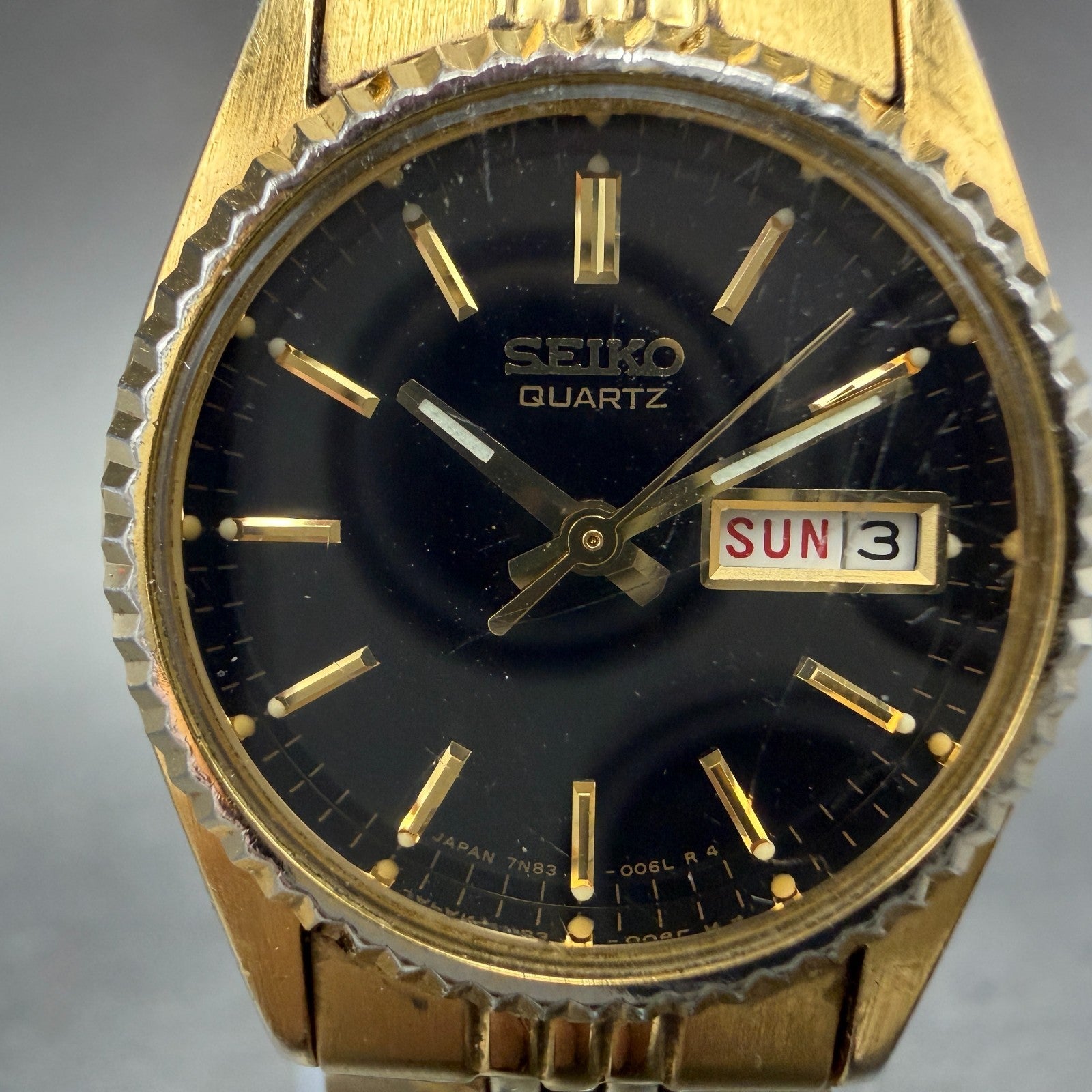 Seiko Watch Women 24mm Black Tone Gold Tone Daydate Round 7N83-0041 New BatteryD1