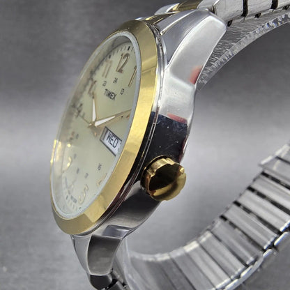 Timex South Street Sport Watch Men 36mm Silver Dial Two Tone Daydate New Batt 892