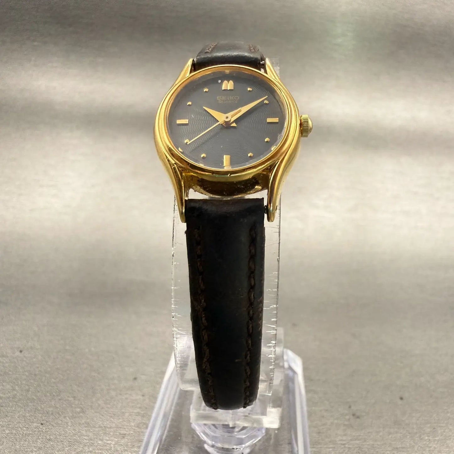 Seiko Watch Women 20mm Black Dial Gold Tone Round 1N01-0E10 New Battery Vintage5
