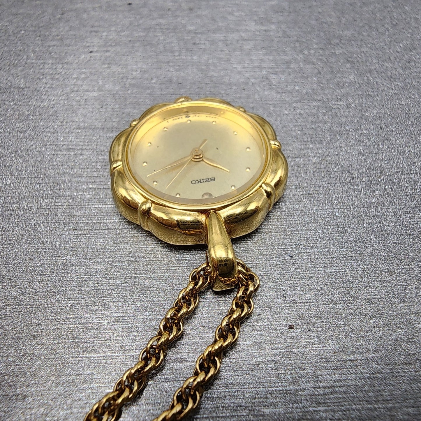 Seiko Necklace Watch Women 21mm Champagne Dial Gold Tone 1f210a10 New Battery4