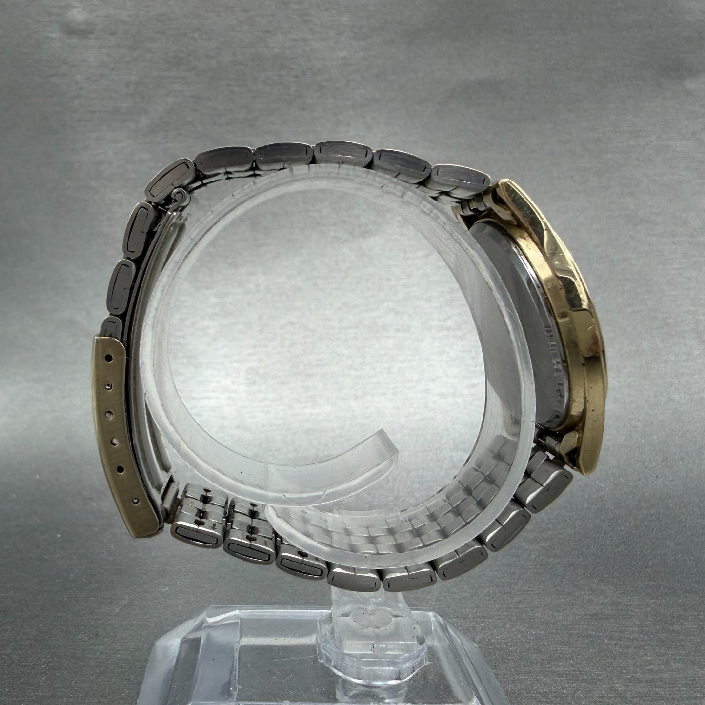 Rioch Limelight Watch Unisex 32mm Champagne Dial Gold Tone Round New Battery8