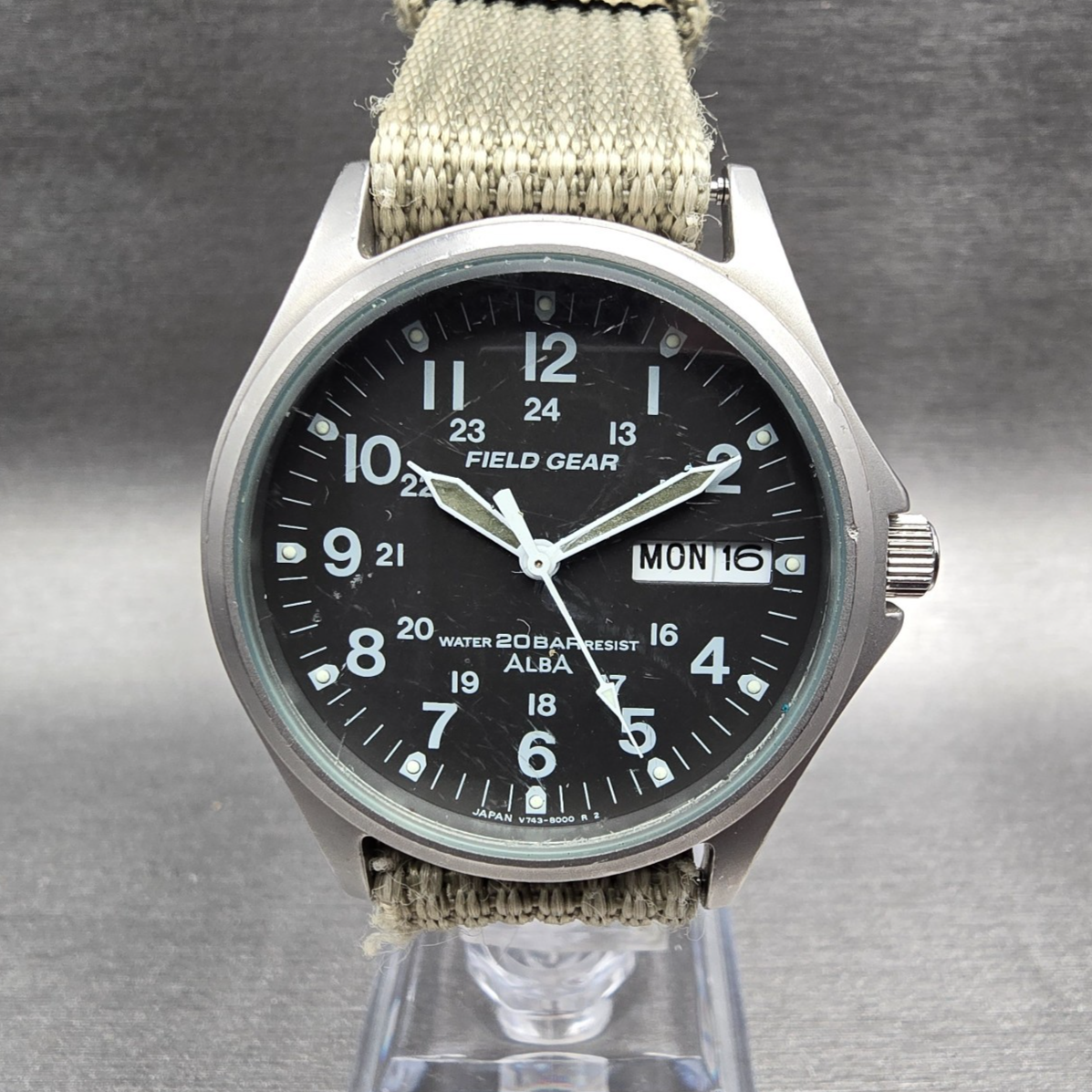 Alba Field Gear Watch Men 35mm Gray Dial Silver Daydate V743-8000 New Battery0