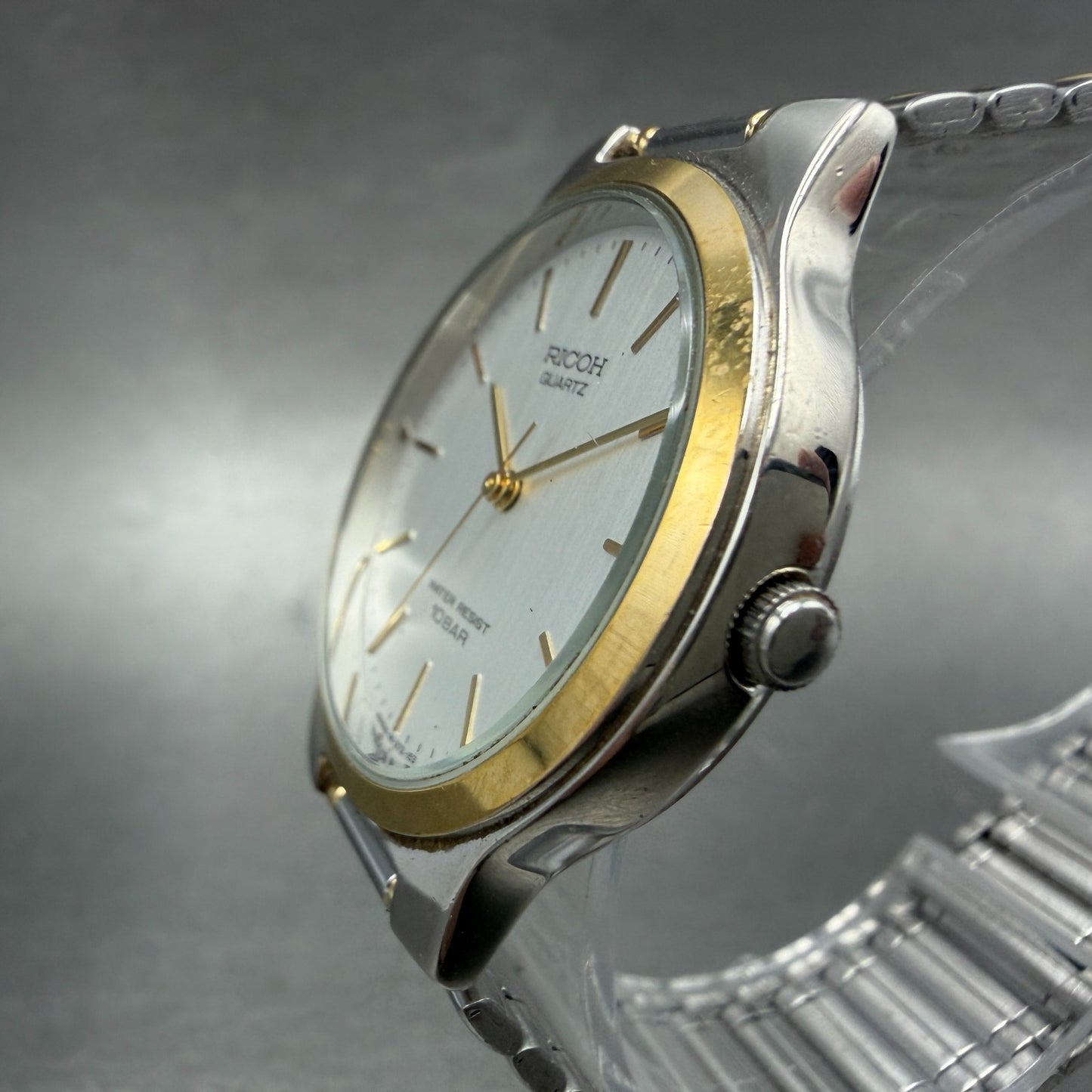 Ricoh Watch Men 32mm Silver Dial Two Tone Round Bracelet New battery VTG2