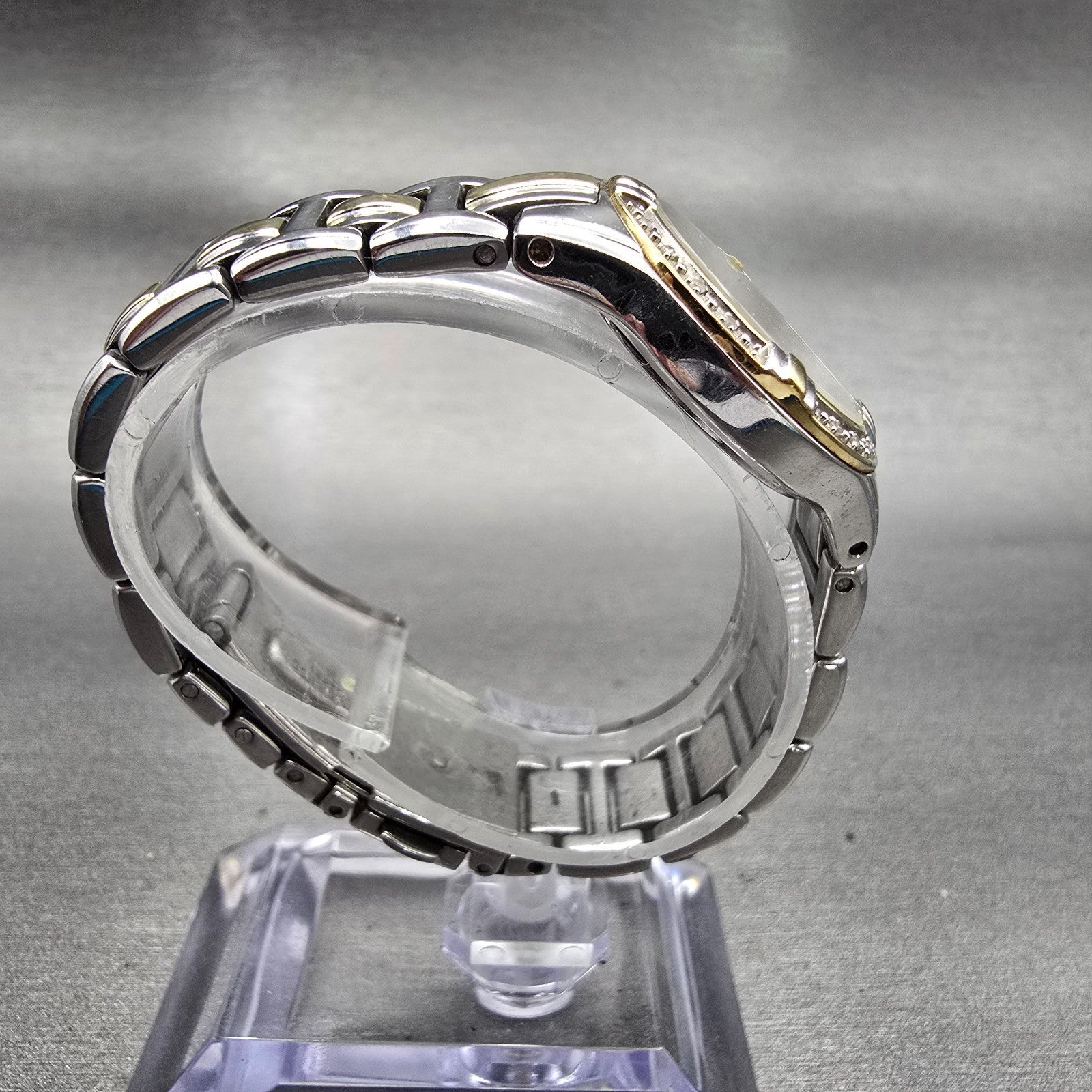 Bulova Watch Women 26mm Silver Dial Two Tone Gemmed Bezel 98R166 New Battery8