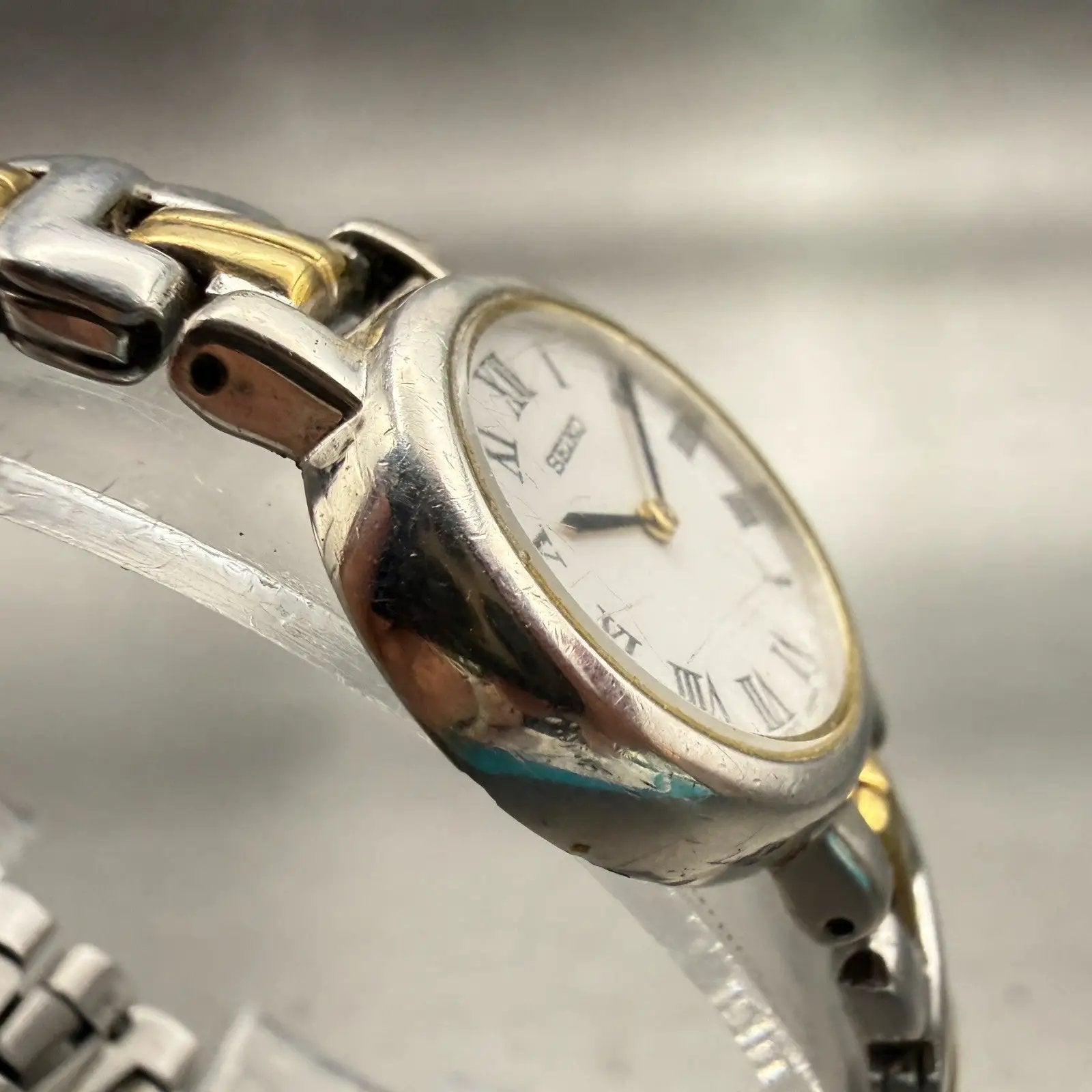 Seiko Watch Women 21mm White Dial Two Tone Round 1N00-1E20 New Battery Vintage3