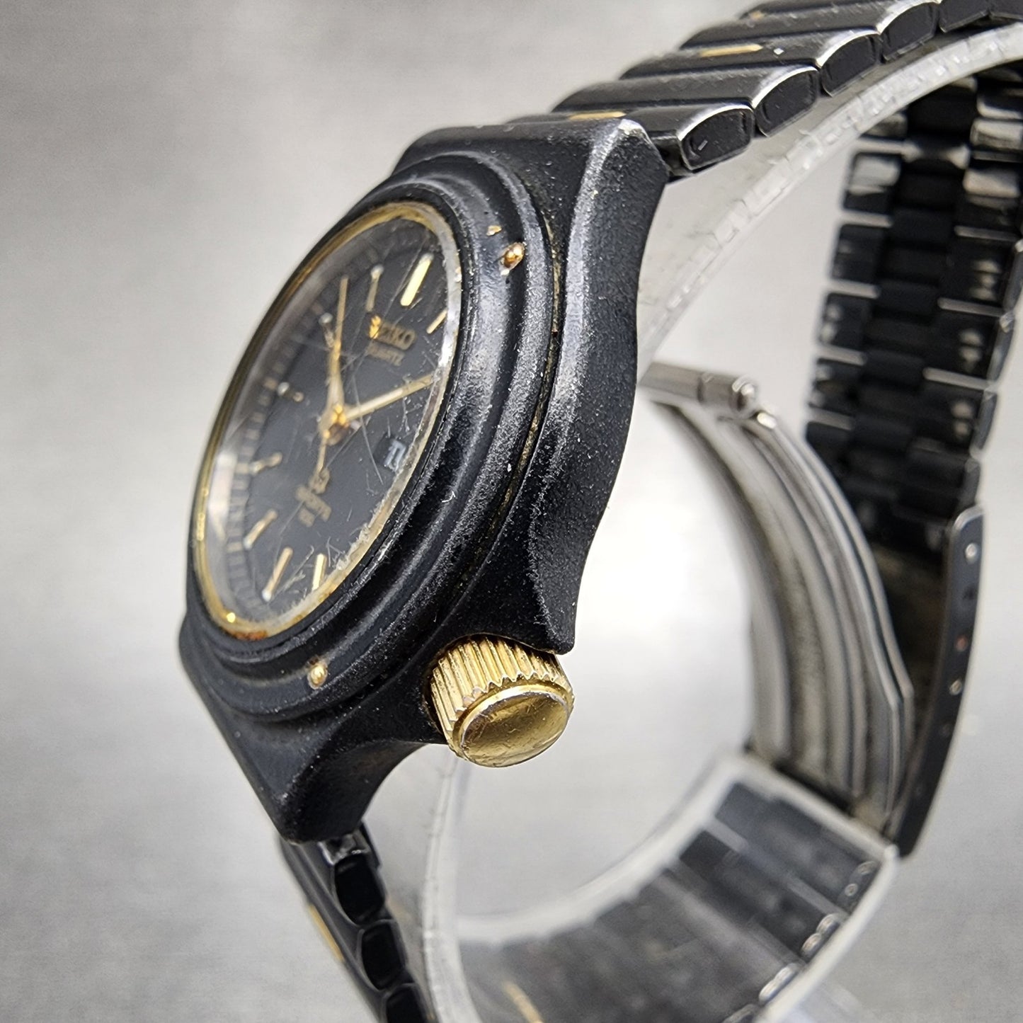 Seiko SQ Sports 100 Watch Women 26mm Black Dial Black Tone Daydate New Battery2