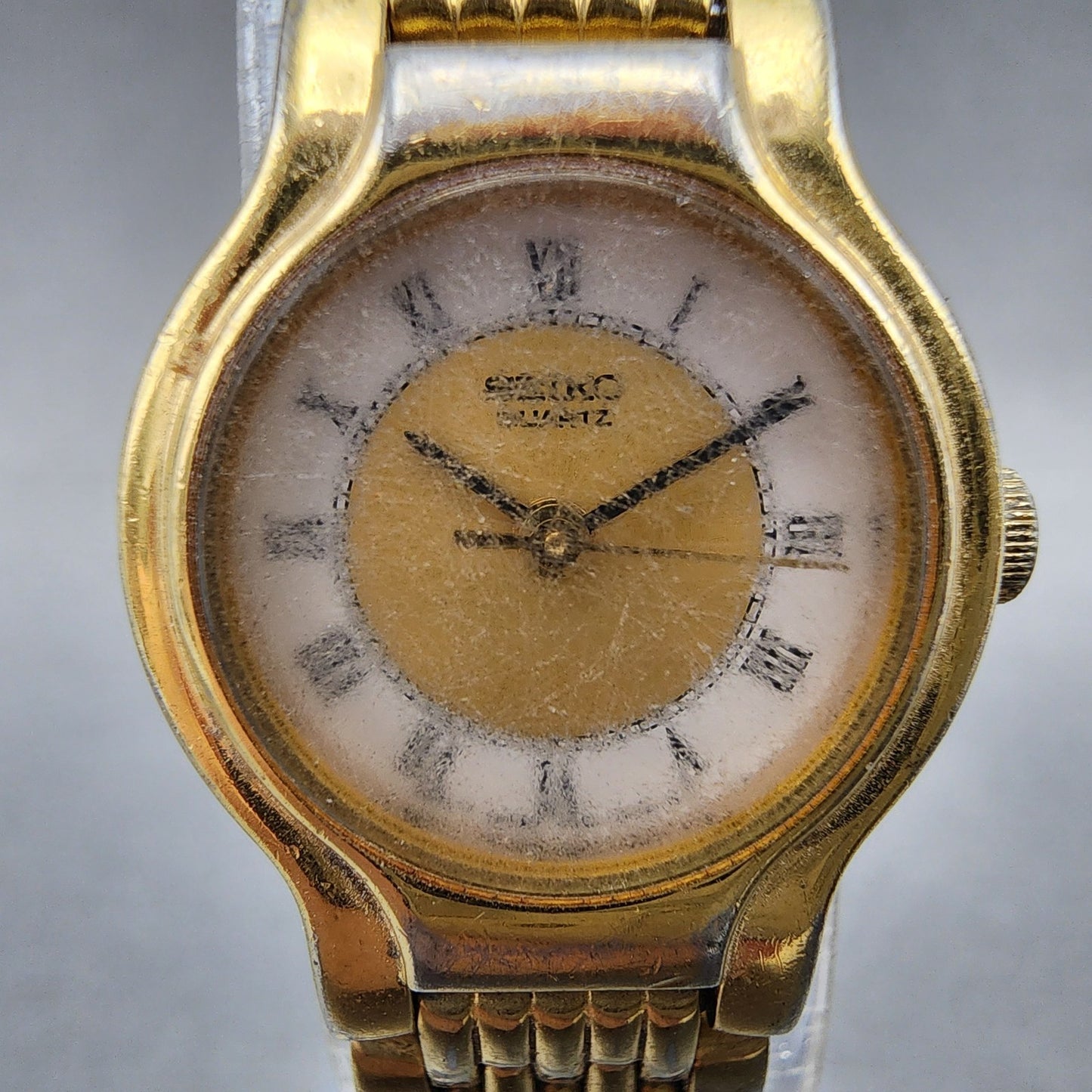 Seiko Watch Women 19mm White Dial Gold Tone Round V4010289 New Battery1