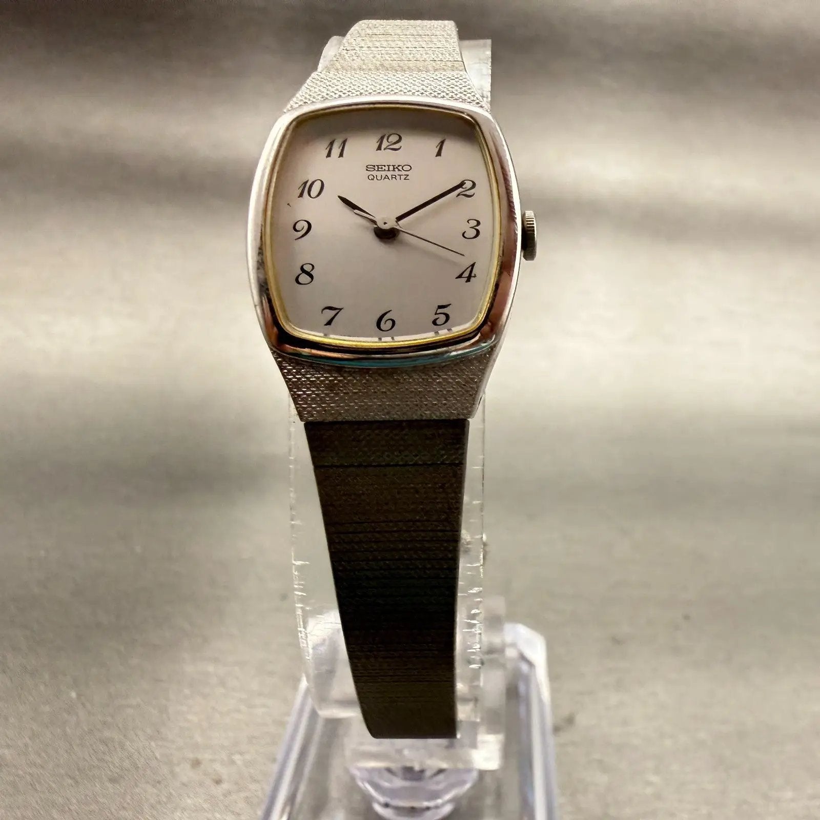 Seiko Watch Women 19mm Silver Dial Silver Tone Oval 1421-5170 New Battery VTG5