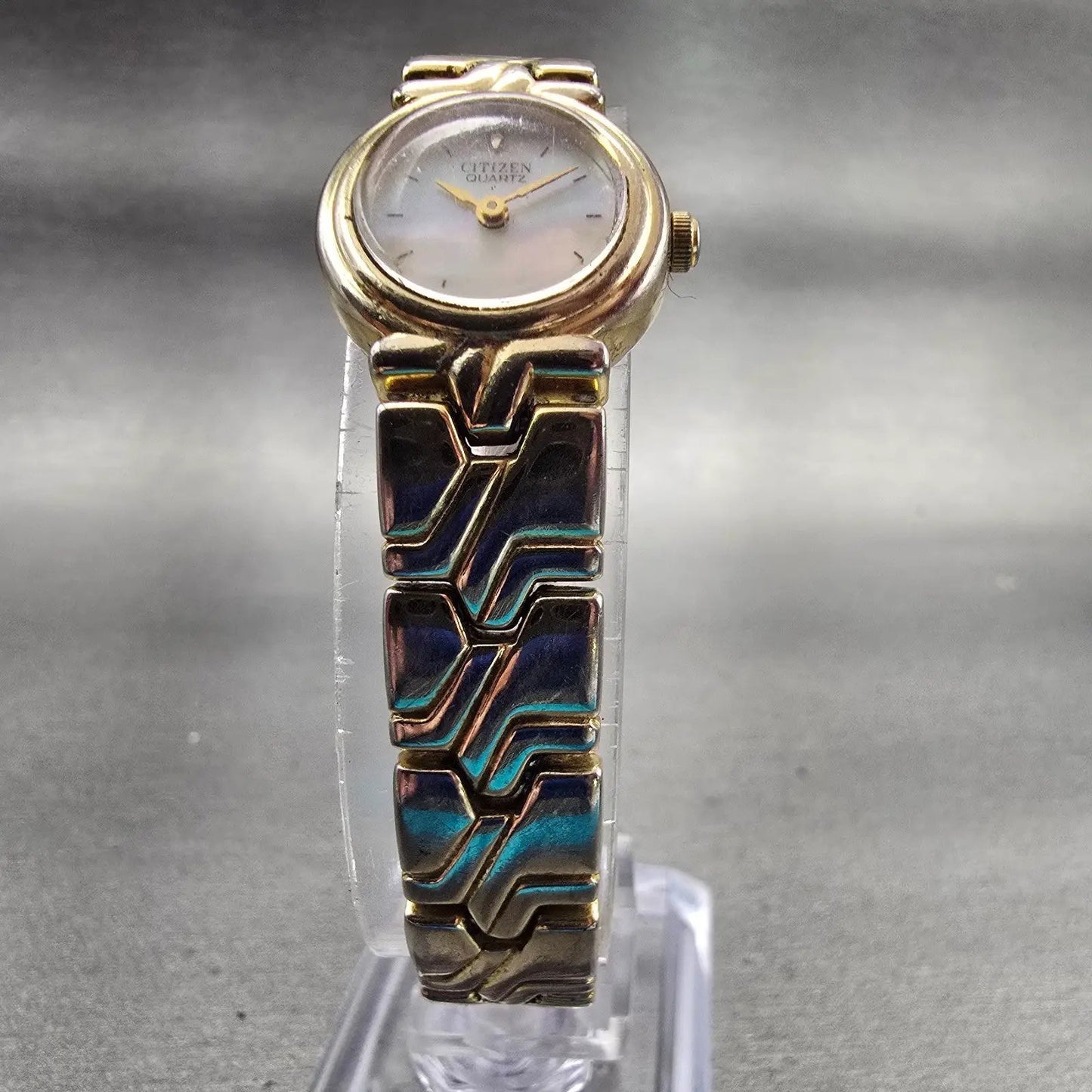 Citizen Watch Women 18mm MOP Dial Gold Tone Round 3220-326113 New Battery VTG5