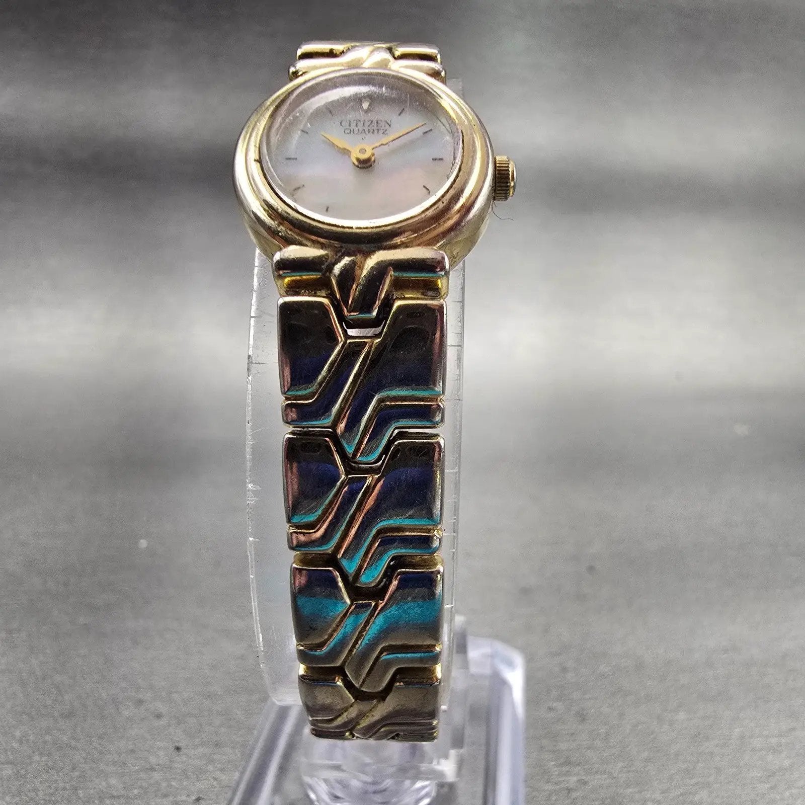 Citizen Watch Women 18mm MOP Dial Gold Tone Round 3220-326113 New Battery VTG5