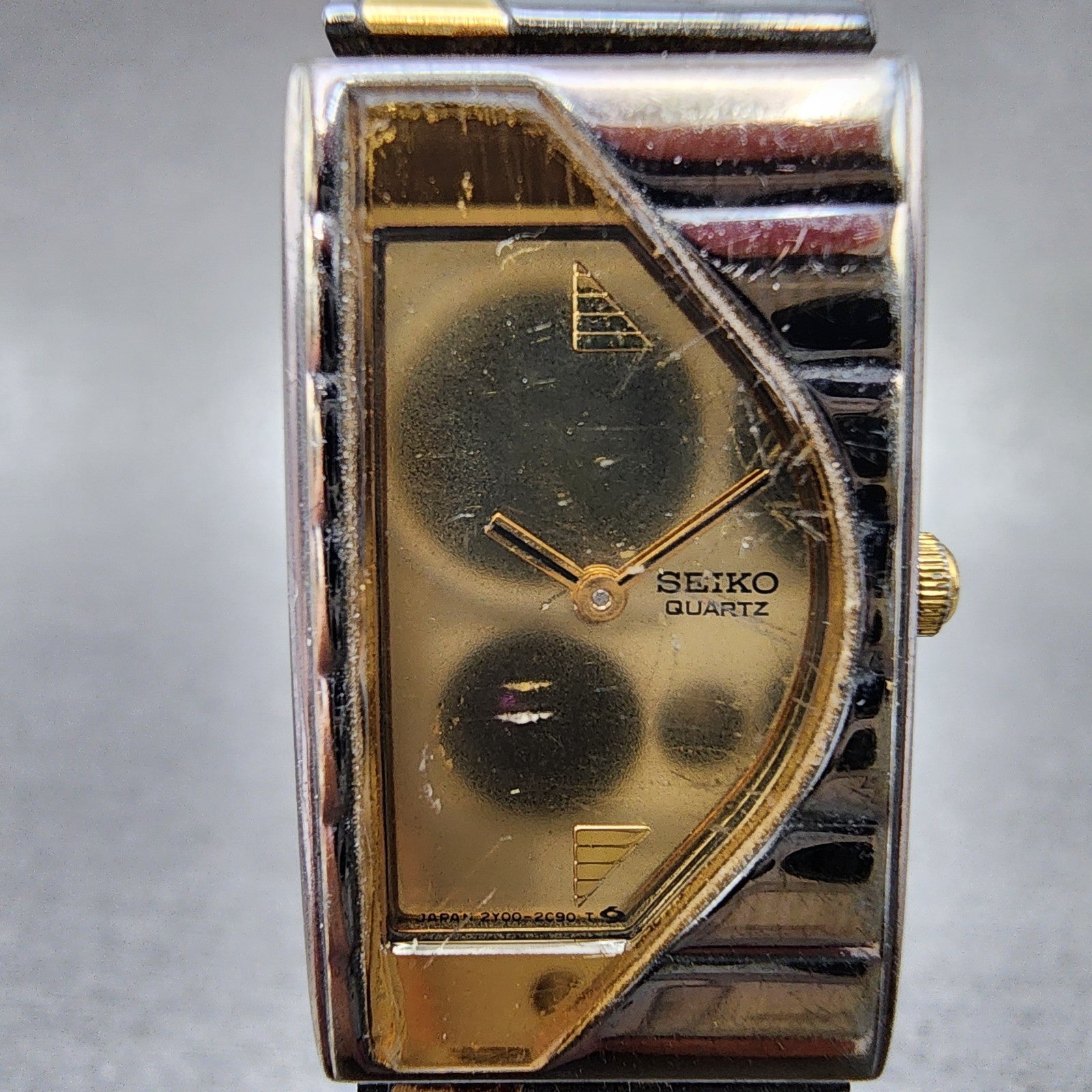 Seiko Half Moon Watch Women 17mm Champagne Dial Black&Gold Rectangle New Battery1