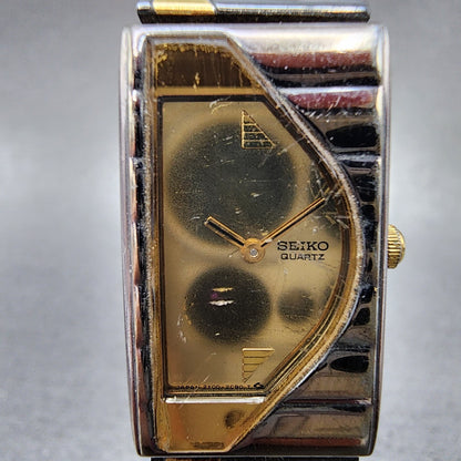 Seiko Half Moon Watch Women 17mm Champagne Dial Black&Gold Rectangle New Battery1