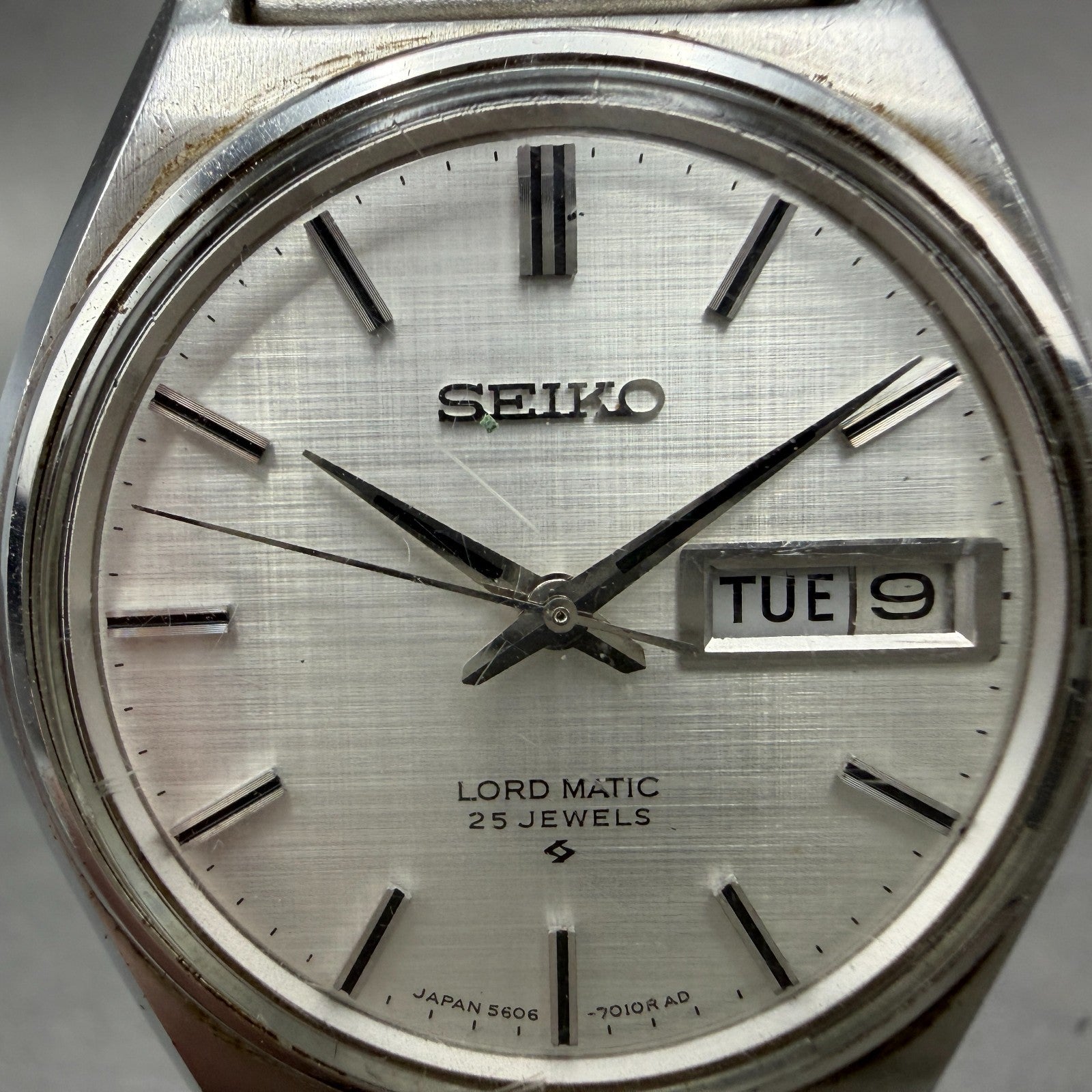 Seiko Lord Matic Watch Men 36mm Silver Dial Silver Tone Daydate READ!!!!!! Runs1