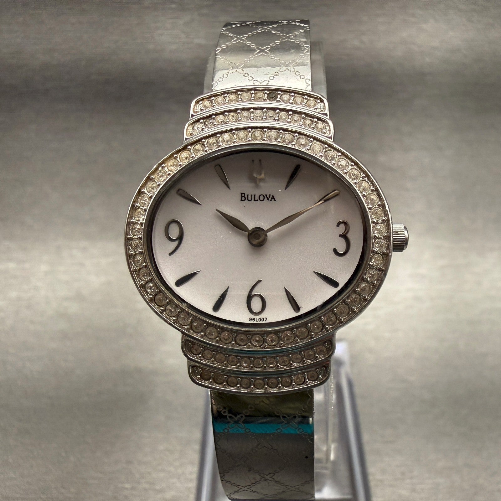 Bulova Watch Women 27mm White Dial Silver Tone Oval 96L002 Crystals New Battery0