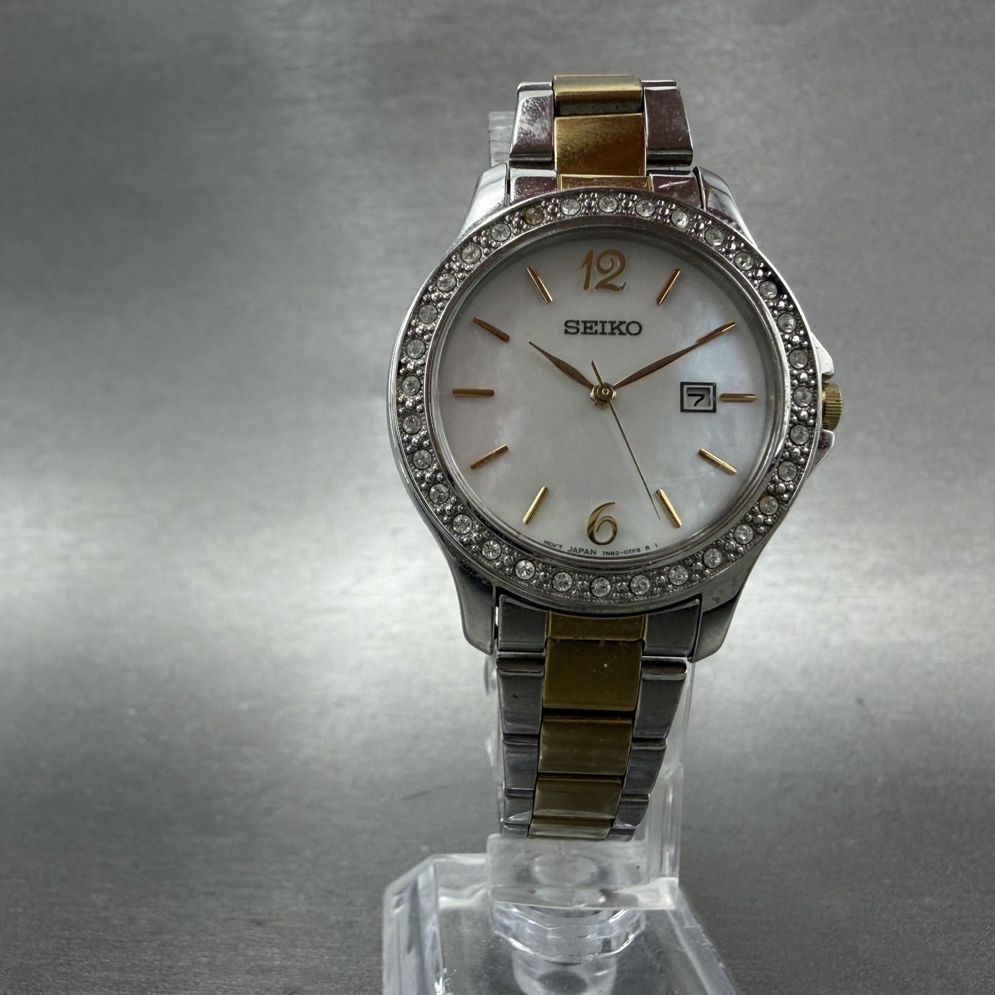 Seiko Watch Women 30mm MOP Dial Two Tone Date 7N820HV0 New Battery5