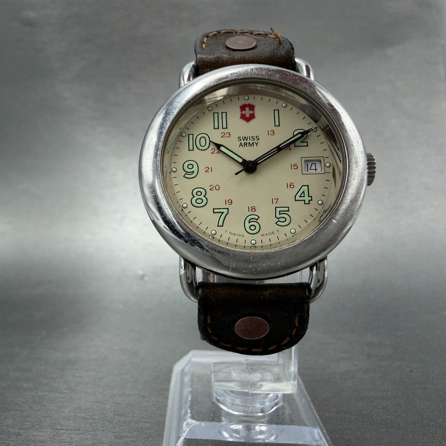Victorinox Swiss Army Calvary Watch Men 37mm Cream Dial Silver Tone Date PART JP6