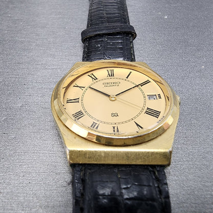VTG Seiko SQ Watch Men 33mm Gold Dial Gold Tone Daydate Round 7122-7049 PARTS