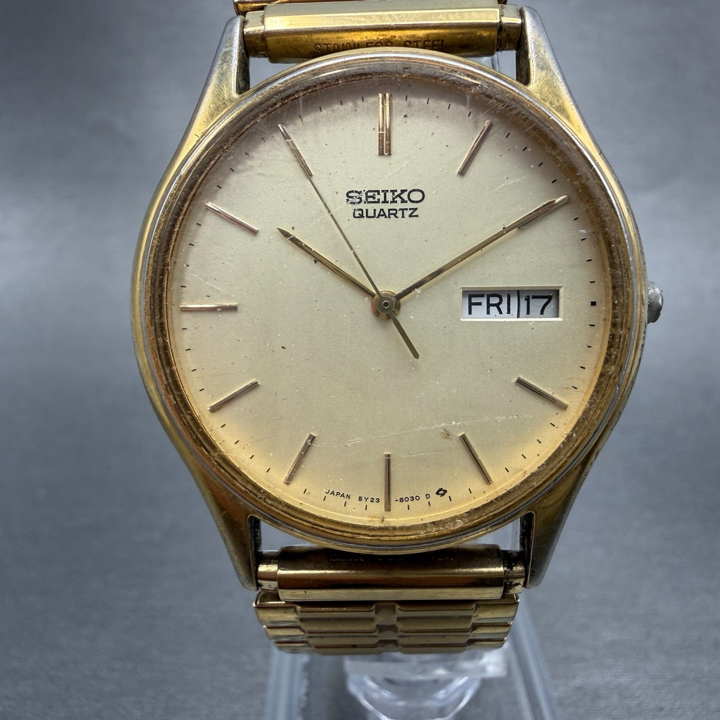 Seiko Watch Men 34mm Champagne Dial Gold Tone Round Daydate 5y23-8039 NewBatt N70