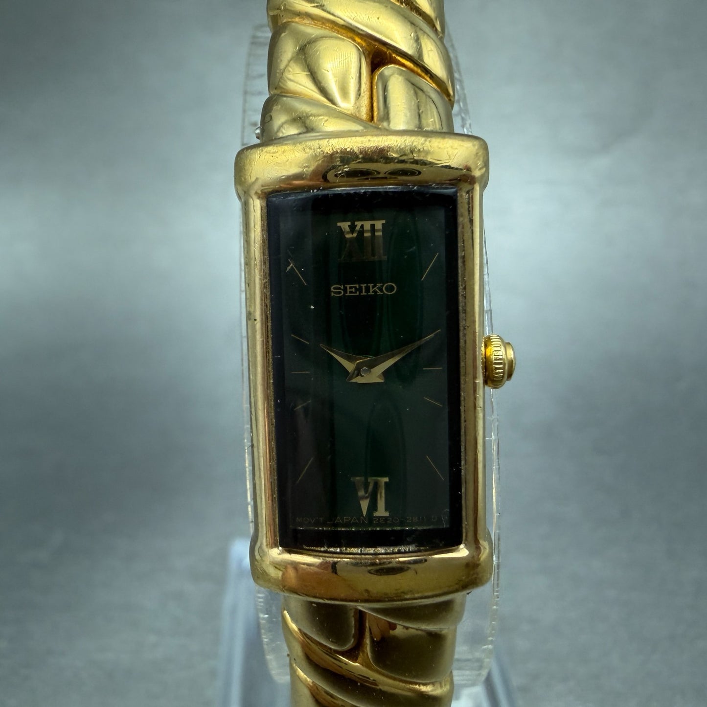 Seiko Tank Watch Women 13mm Green Dial Gold Tone Rectangle 2E20-7259 New Battery0