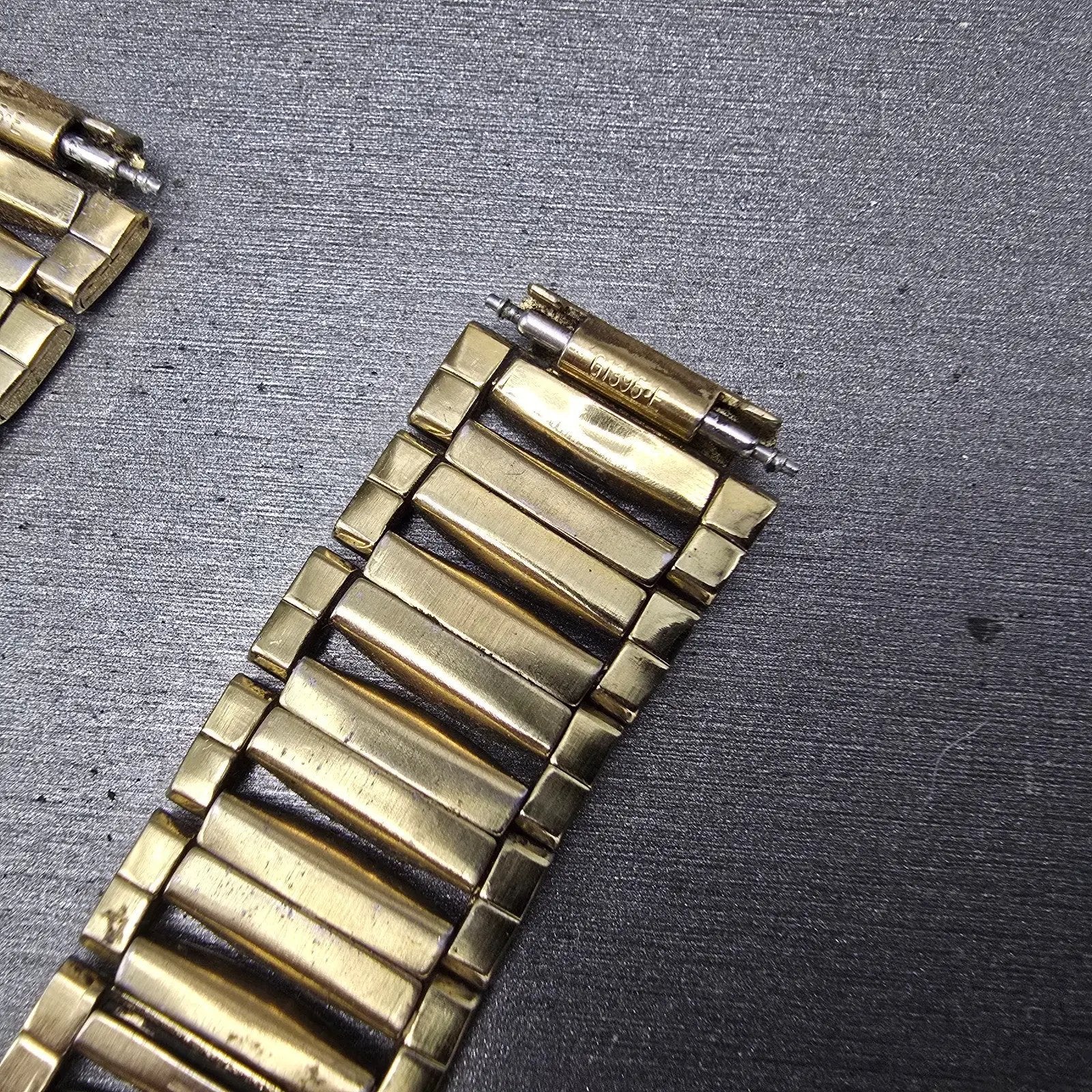 Seiko Bracelet 15mm Stainless Steel Gold Tone Vintage Japan G1395E MISSING CLASP6