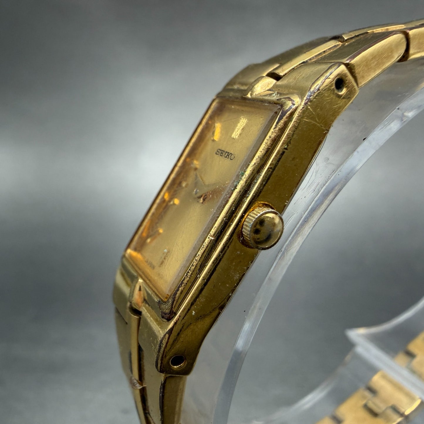 Seiko Tank Watch Women 13mm Champagne Dial Gold Tone Rectangle 2e20-7479 NewBat02