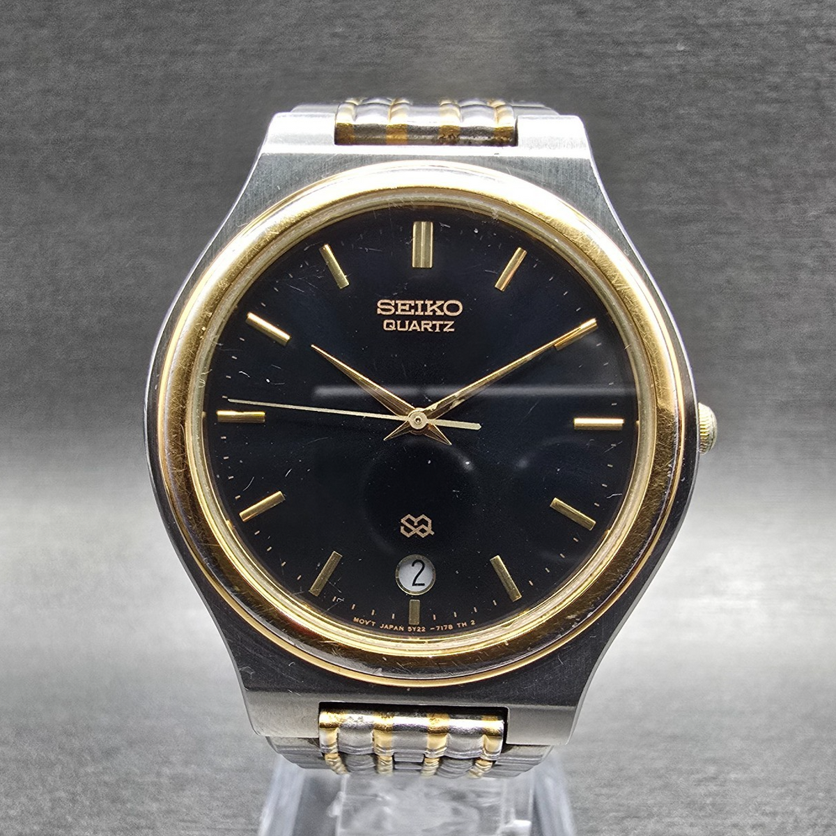 Seiko SQ Watch Men 36mm Black Dial Two Tone Date Round 5Y22-7039 New Battery0