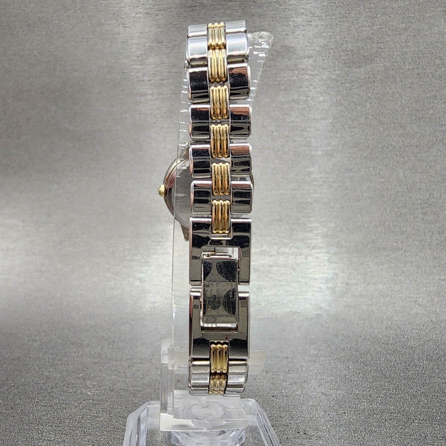 Seiko Avenue Watch Women 23mm White Dial Two Tone 1f210f50 New Battery7