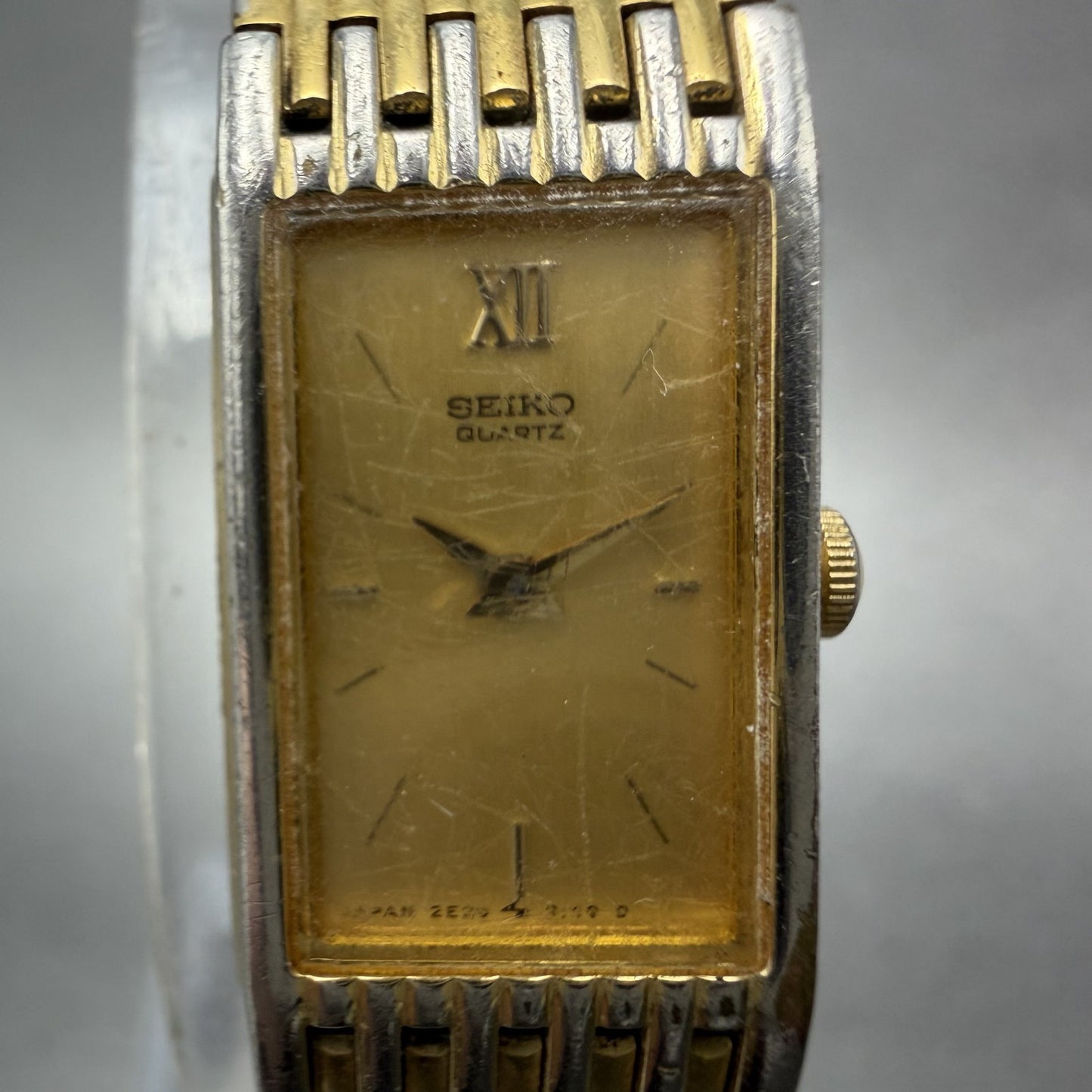 Seiko Tank Watch Women 13mm Champagne Dial Gold Tone 2E20-6700 New Battery1