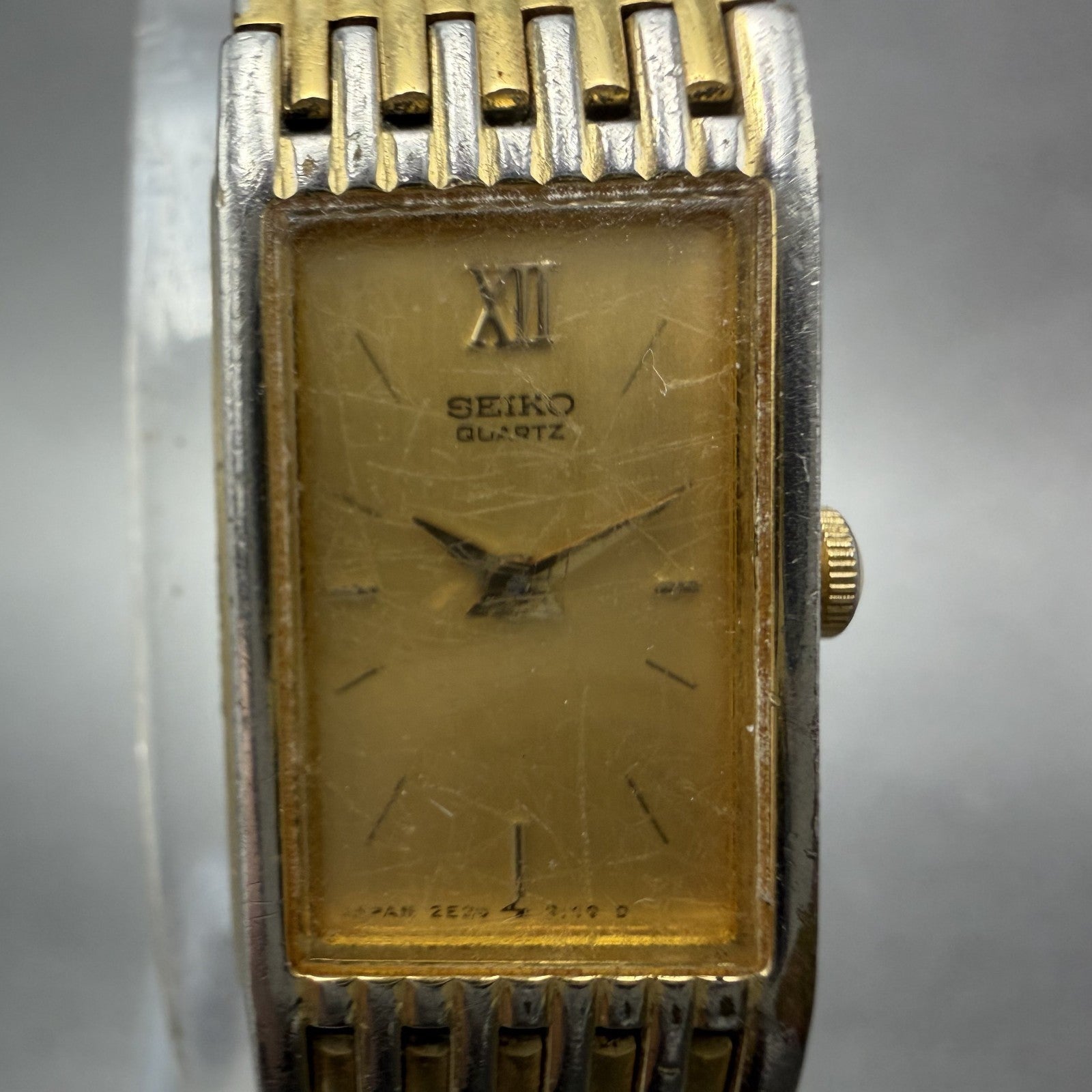 Seiko Tank Watch Women 13mm Champagne Dial Gold Tone 2E20-6700 New Battery1