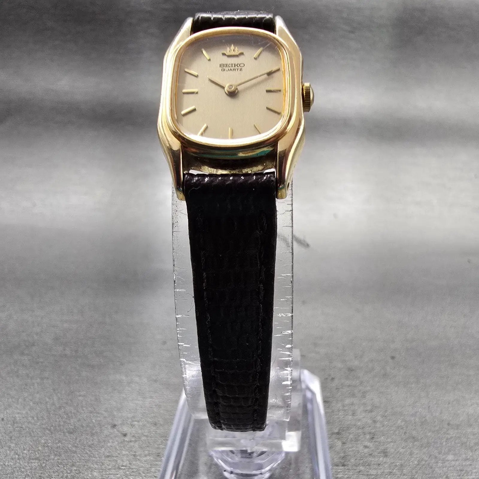 Seiko Watch Women 17mm Champagne Dial Gold Tone Rectangle 2Y00-5250 New Battery5
