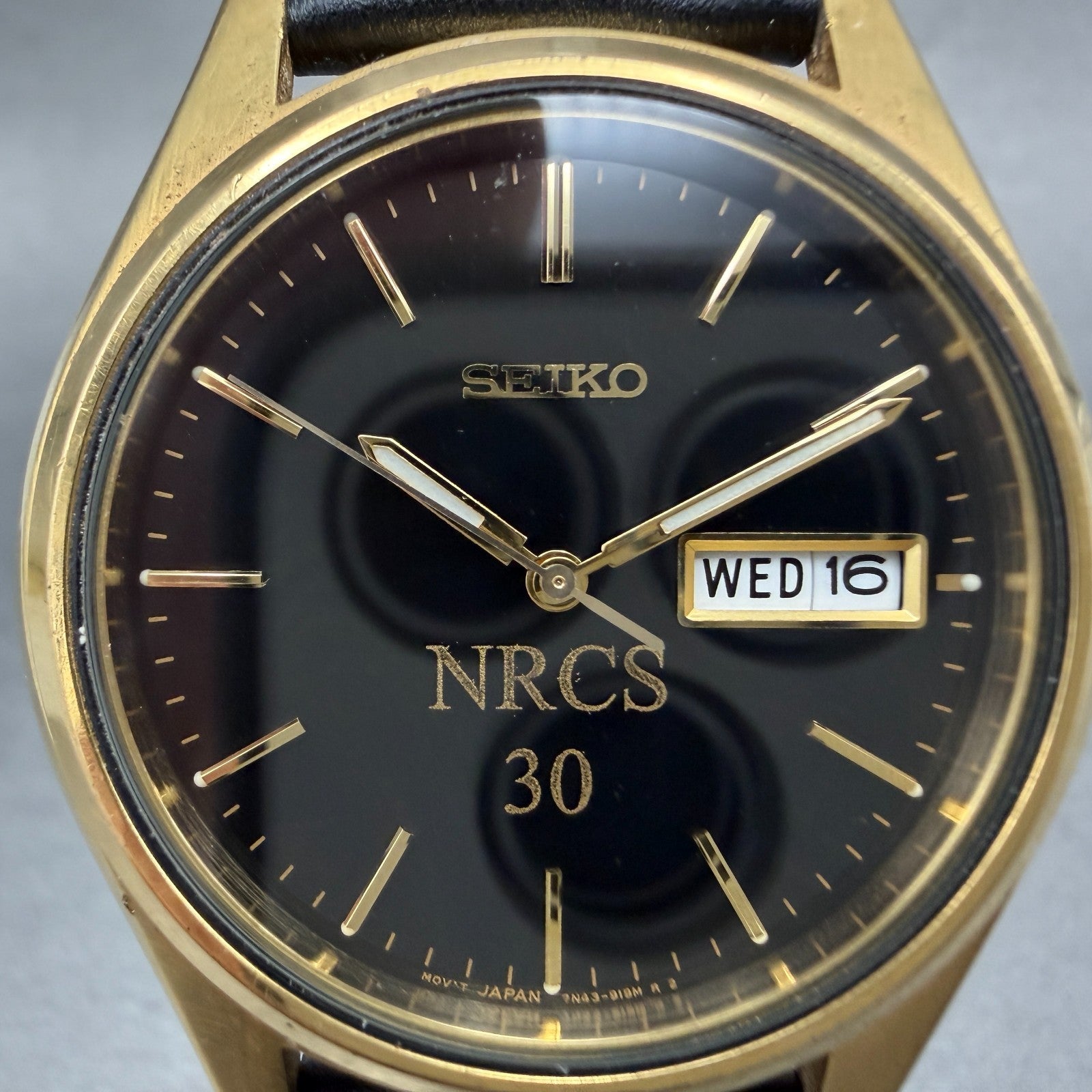 Seiko Watch Men 37mm Black Dial Gold Tone Daydate Round 7N43-9048 New Battery 7H1