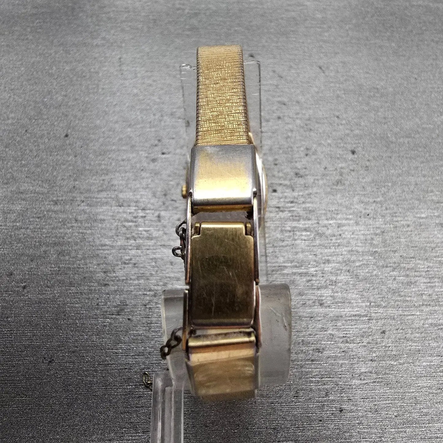 Seiko Watch Women 17mm Silver Dial Gold Tone Rectangle 2P21-5010 New Battery VTG7