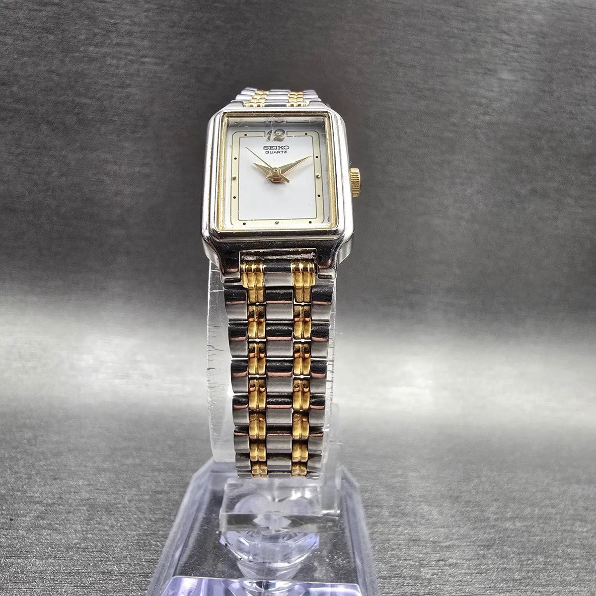 Seiko Tank Watch Women 17mm White Dial Two Tone Rectangle V401-5129 New Battery5