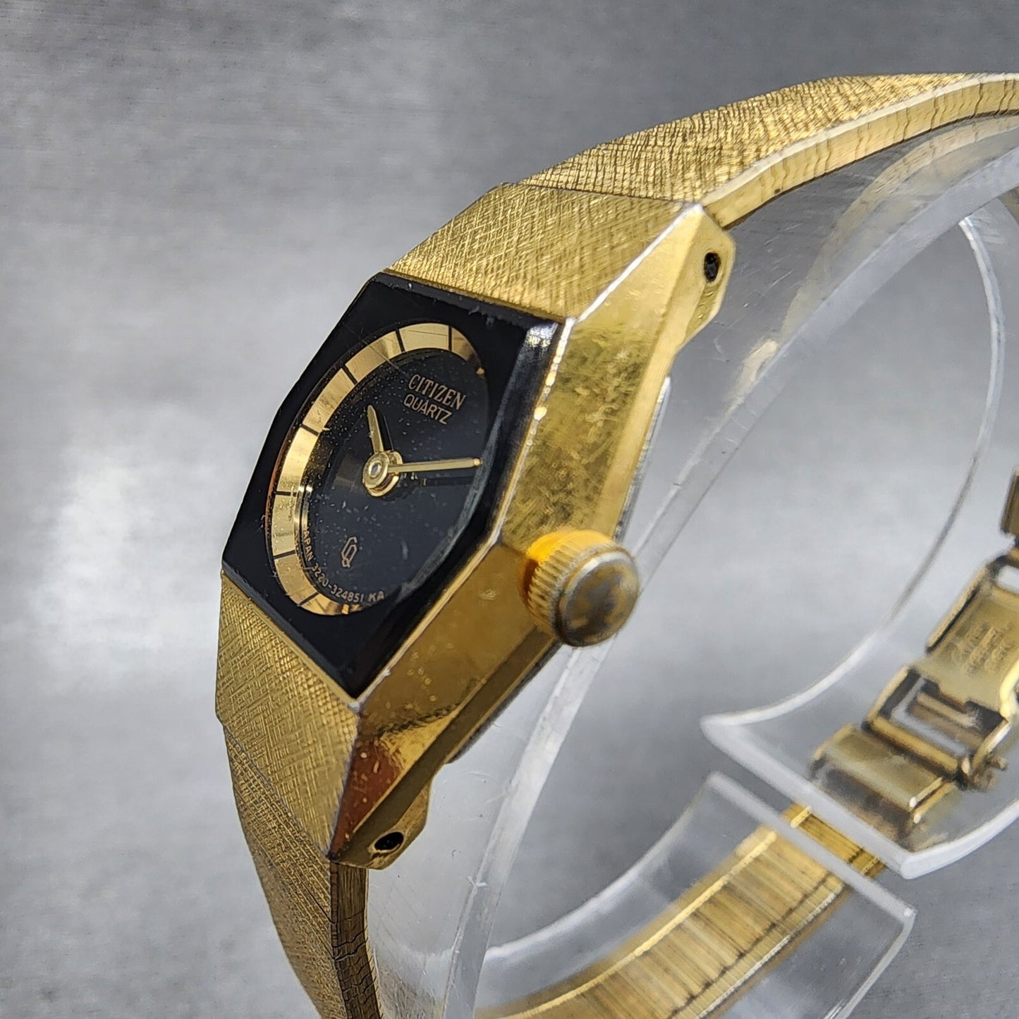 Citizen CQ Watch Women 17mm Black Dial Gold Tone Hexagon 3220322231 New Batt2