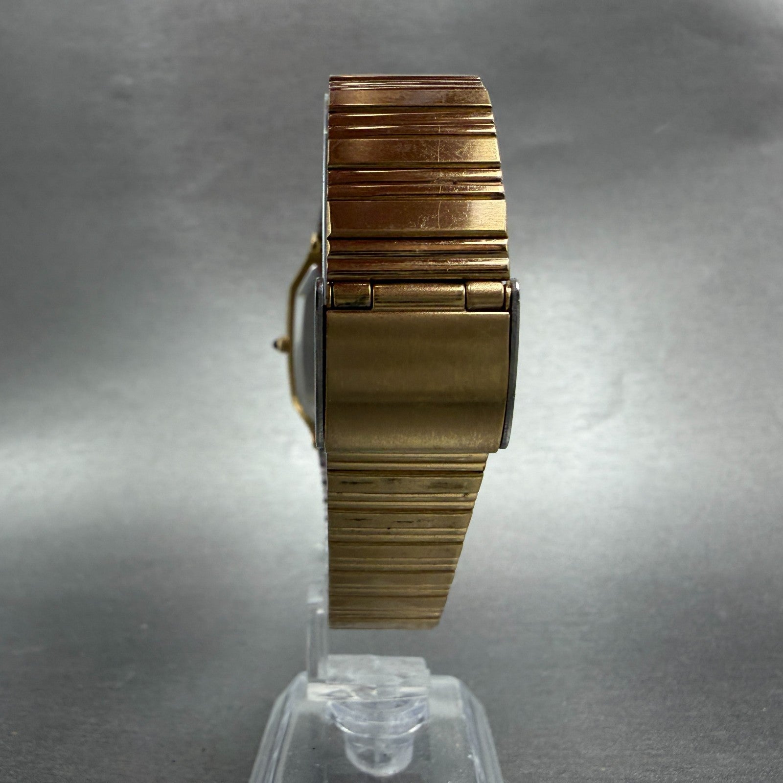 Seiko Pulsar Tank Watch Men 30mm Black Dial Gold Tone V500-5A00 New Battery VTG7