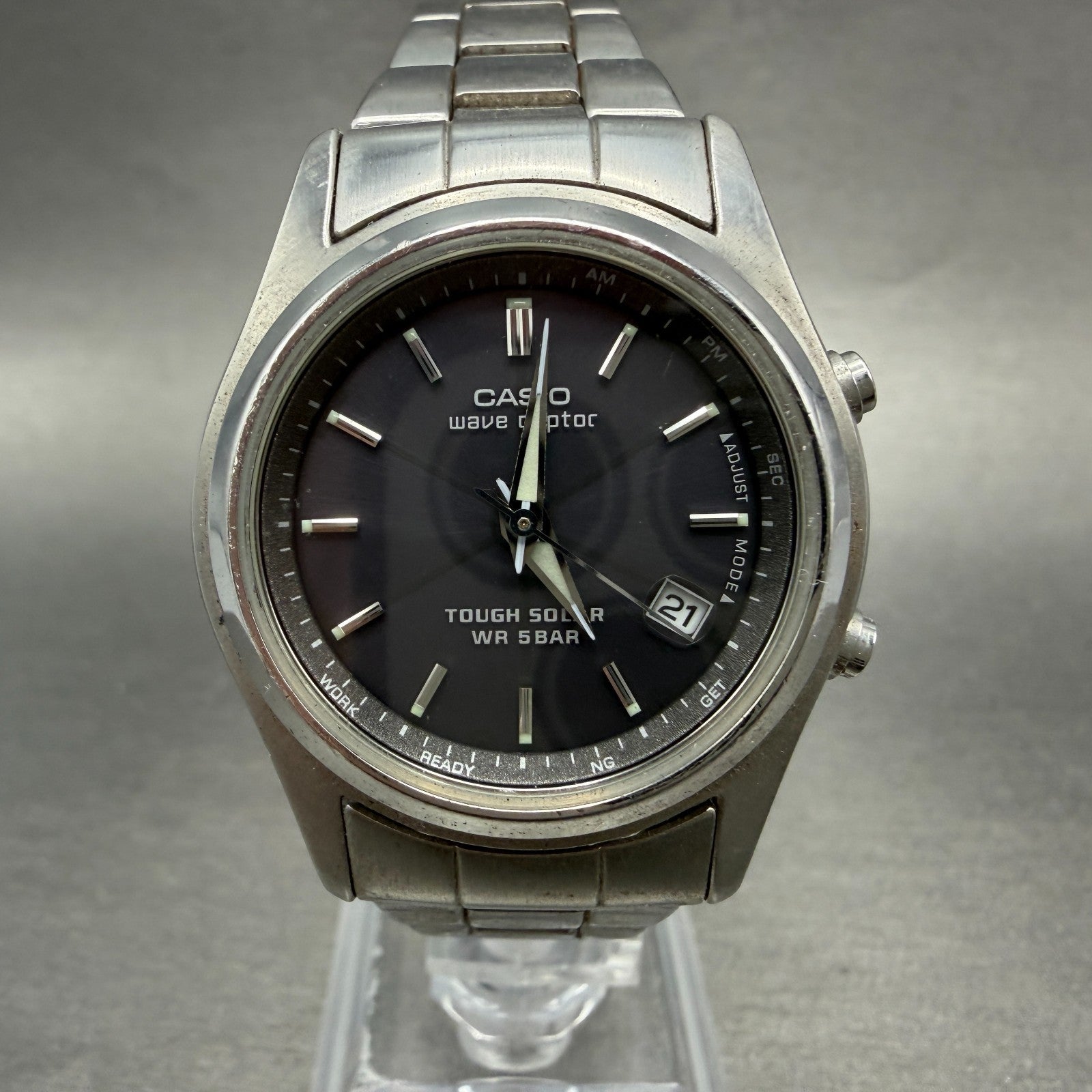 Casio LWQ-110DJ Watch Women 35mm Gray Dial Steel Date Solar Round Runs0