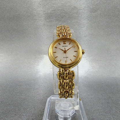 Seiko Tisse watch Women 20mm White Dial Gold Tone 4n210750 New Battery5