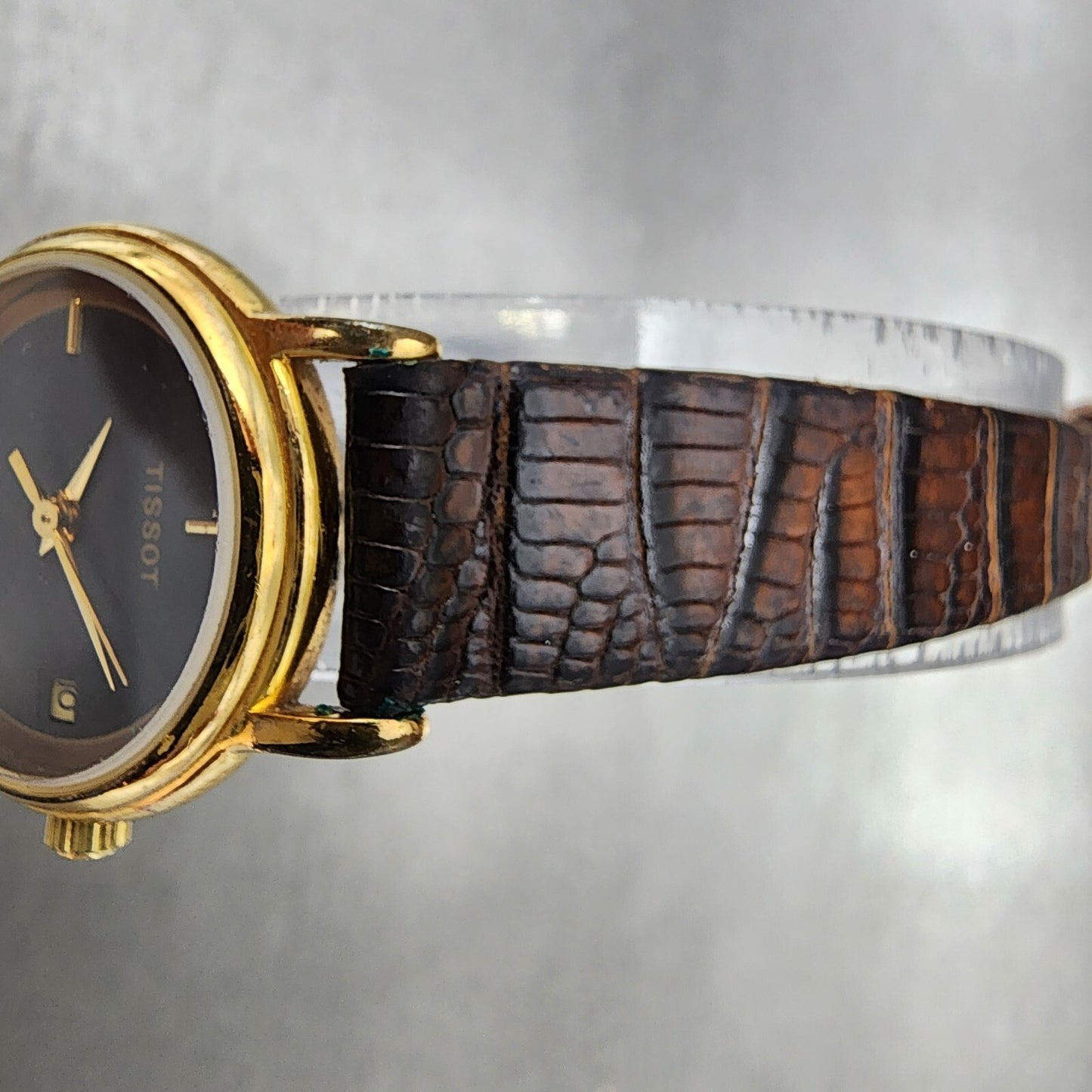 Tissot Stylist Watch Women 23mm Black Dial Gold Tone Date Round New Battery4