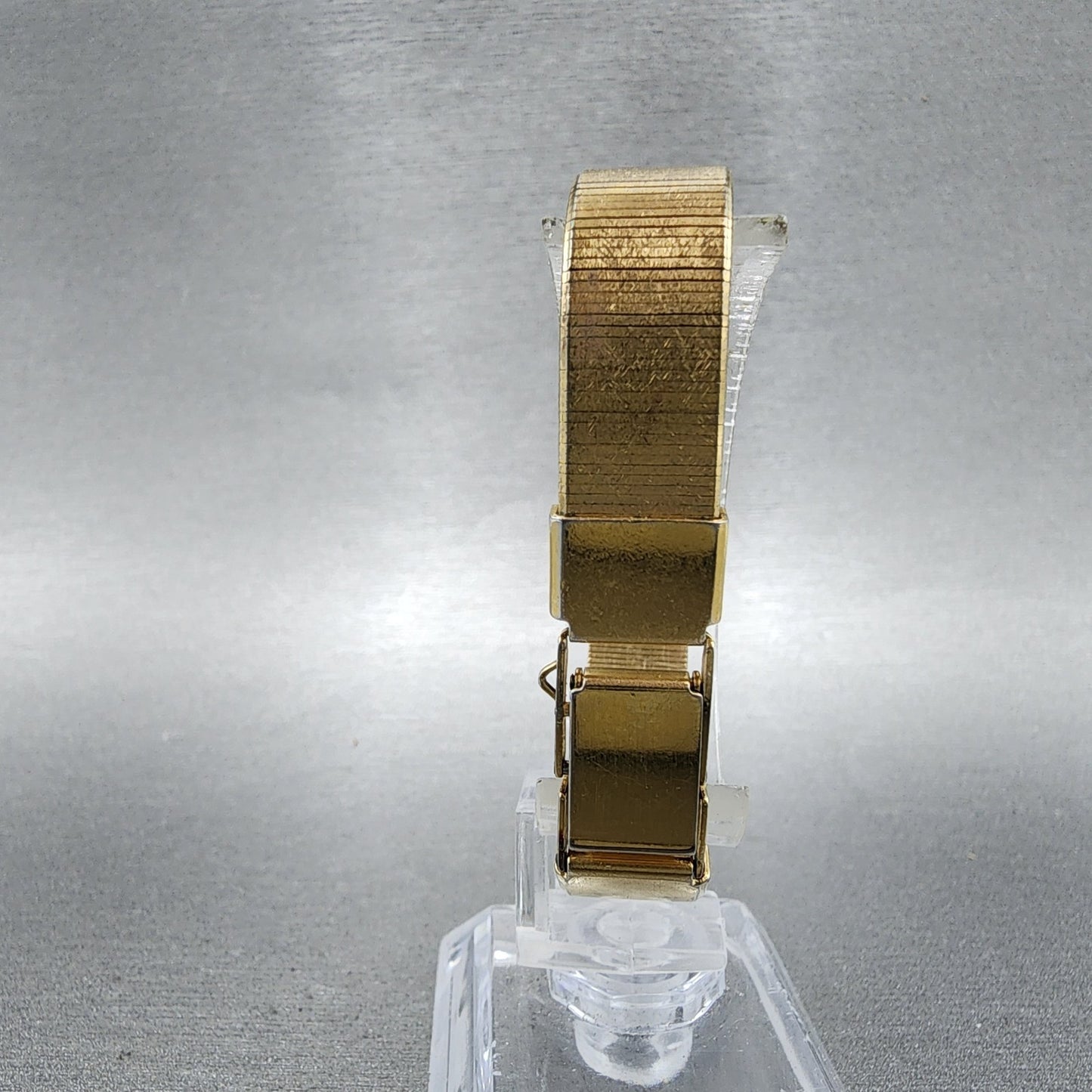 Seiko Tank Watch Women 12mm Champagne Dial Gold Tone 2e205409 New Battery7