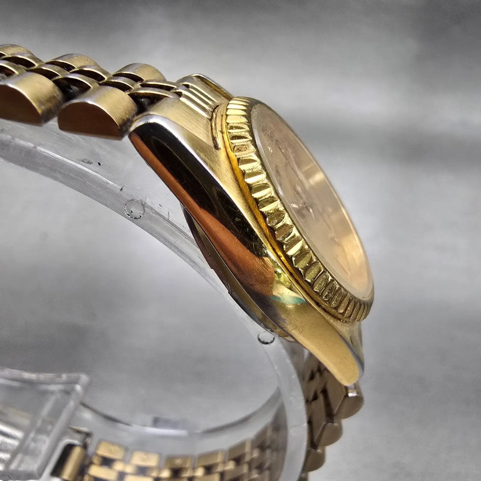 Seiko Watch Women 24mm Gold Dial Gold Tone Daydate Round 7N83-0041 New Battery3