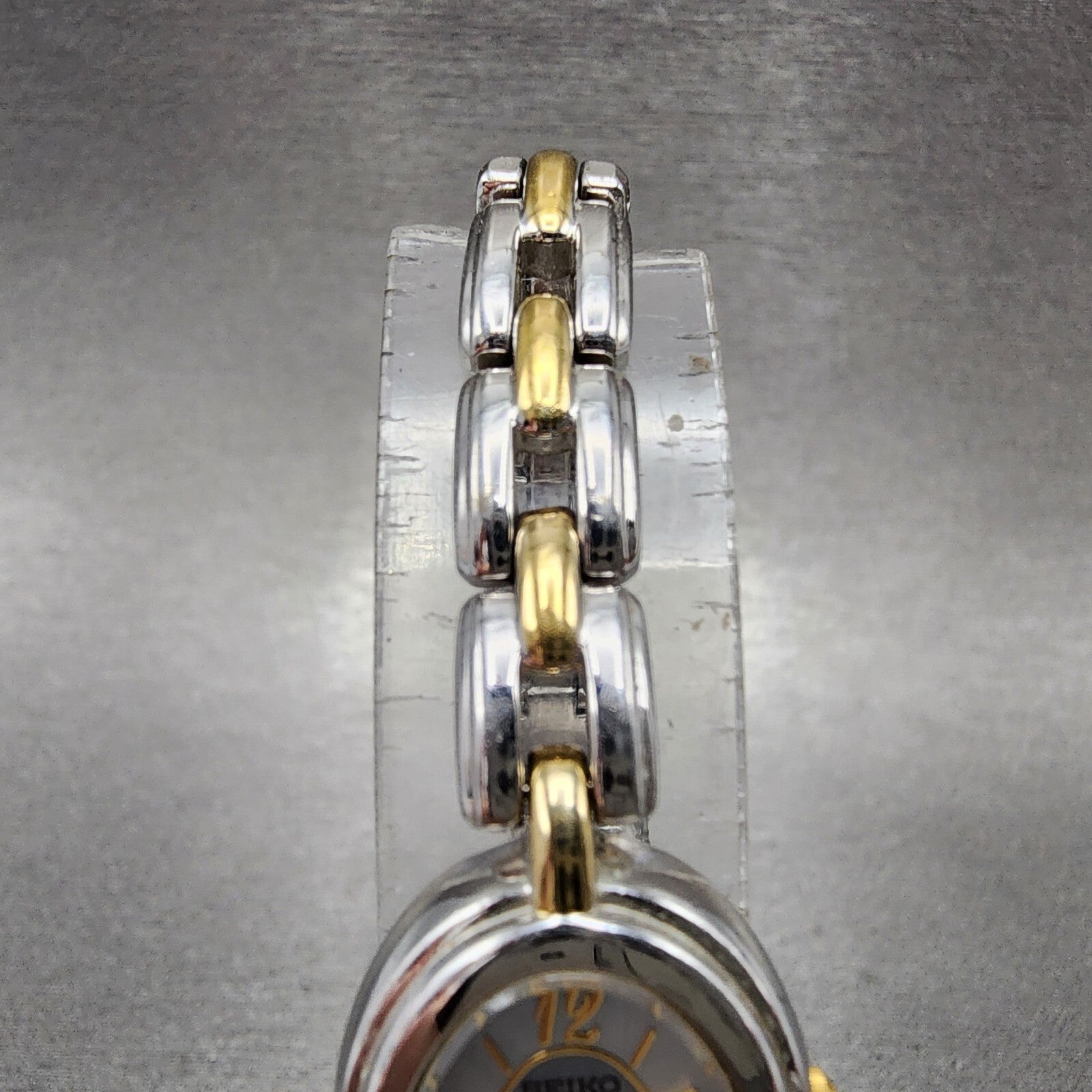 Seiko Solar Watch Women 18mm MOP Dial Two Tone Oval V1105a20 Runs4